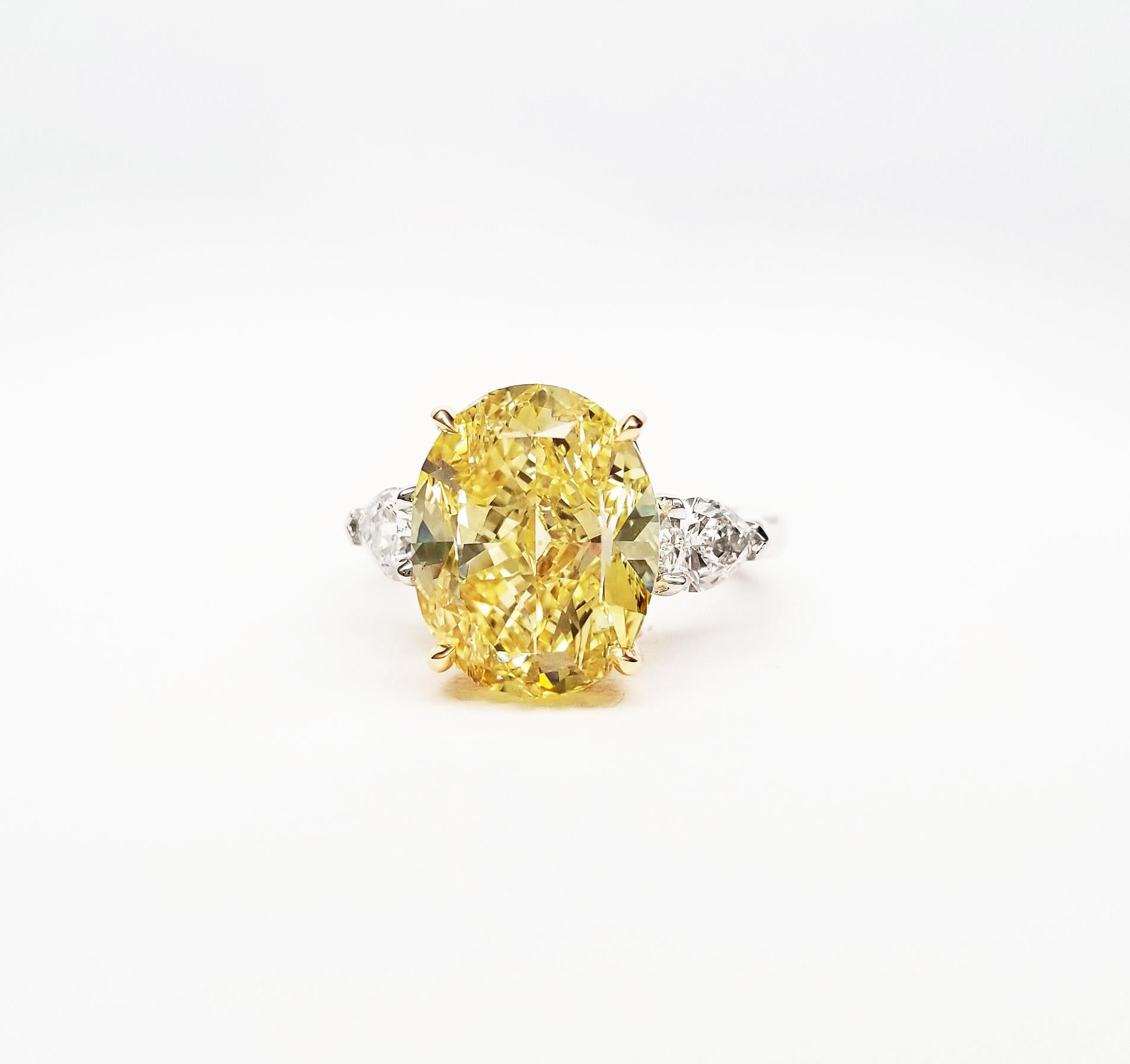 Scarselli 8 Carat Fancy Intense Yellow Diamond GIA in a Platinum Engagement Ring In New Condition In New York, NY