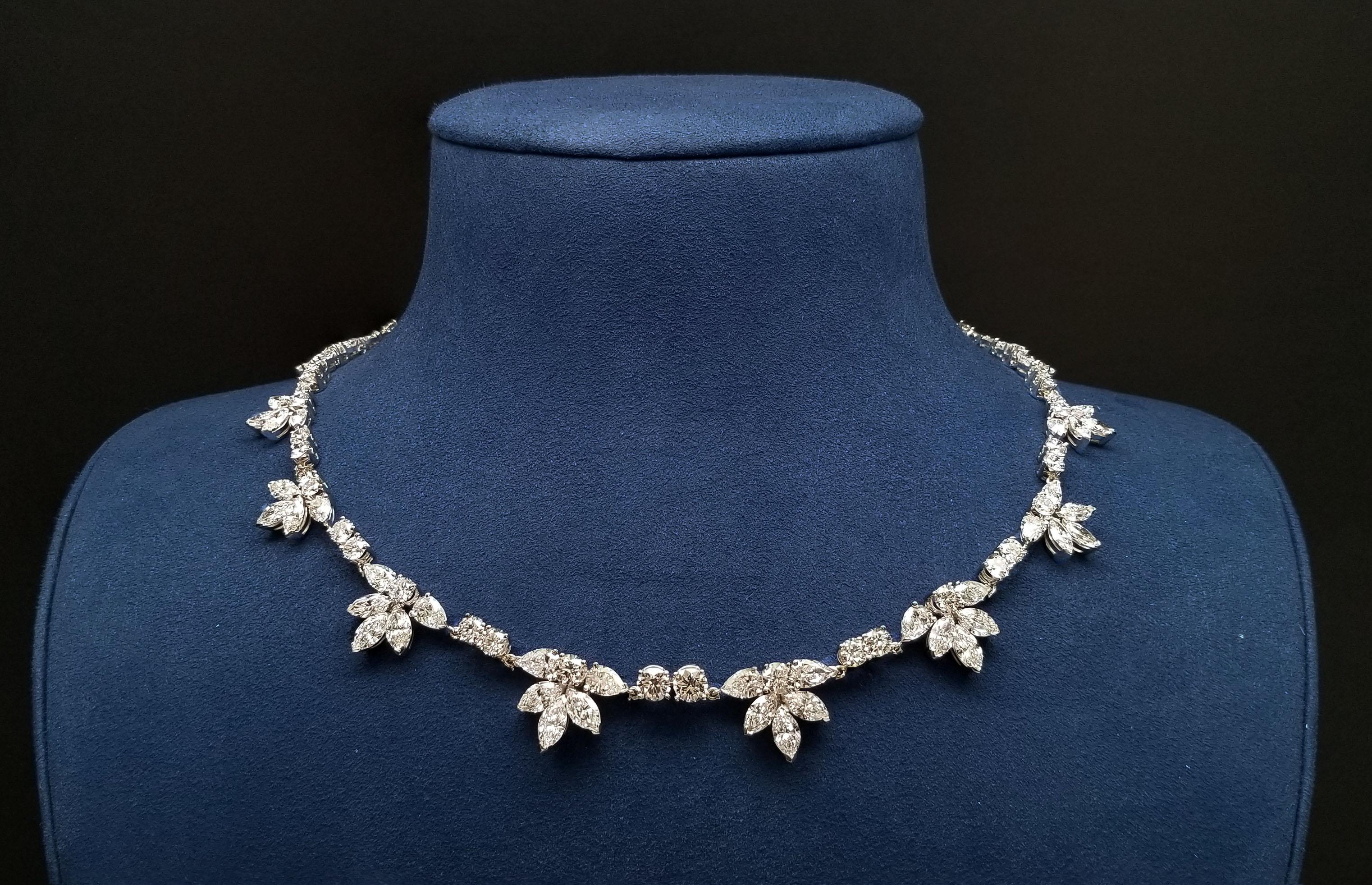 Contemporary SCARSELLI Diamond Necklace in Platinum For Sale