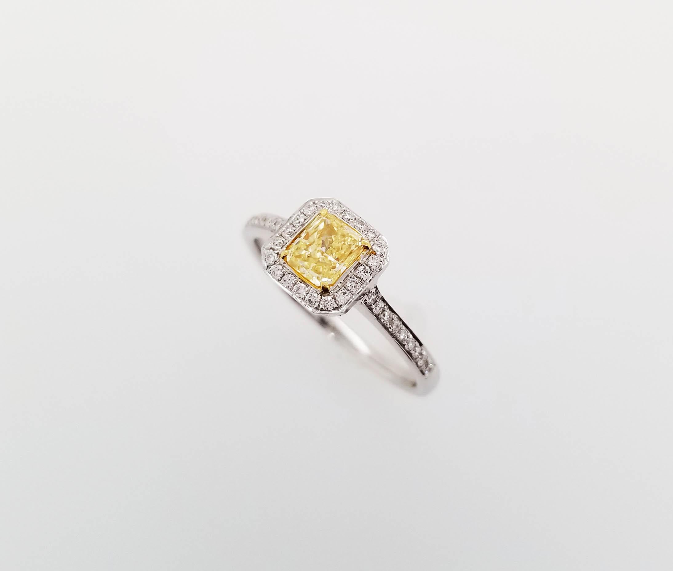 Women's SCARSELLI Engagement Ring 0.50 Carat Fancy Yellow Diamond GIA Certified