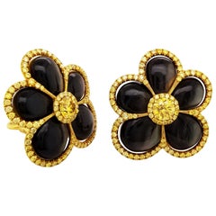 Orecchini Scarselli Fancy Vivid Diamonds e Madreperla in oro 18 ct.