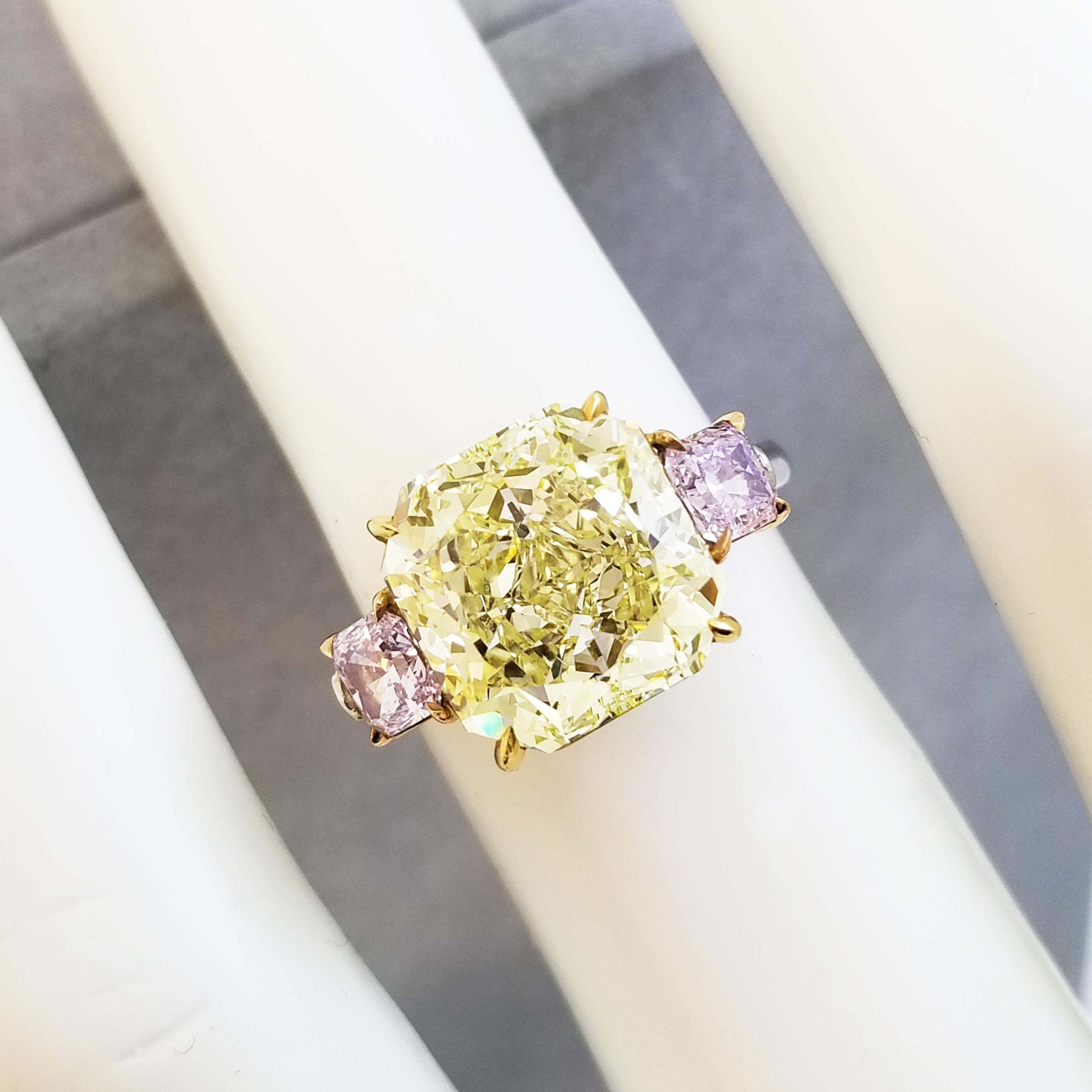 Scarselli GIA 7 Karat gelber strahlender und rosa Diamantring aus Platin mit Kissenschliff (Zeitgenössisch) im Angebot
