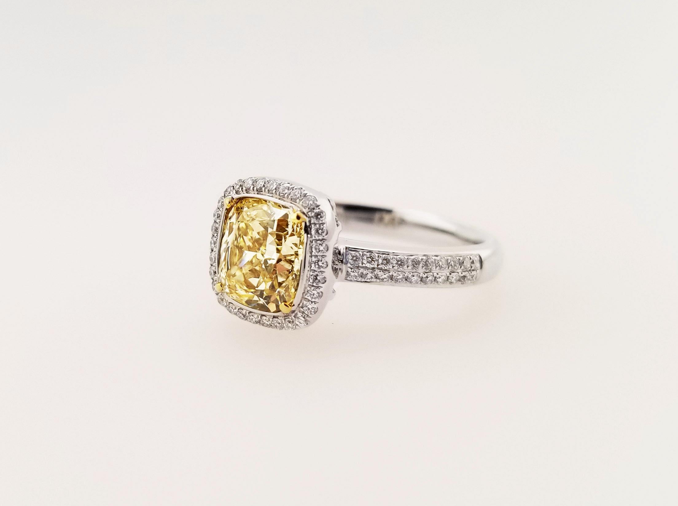 Scarselli Verlobungsring, GIA-zertifizierter 2 Karat Fancy Hellgelber SI1 Diamant im Zustand „Neu“ in New York, NY