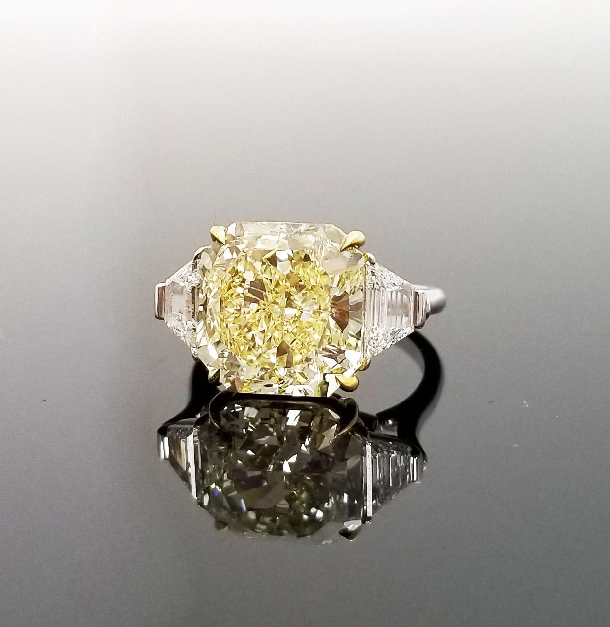 Scarselli GIA Certified 8 Carats Yellow Radiant Cut Diamond Engagement Ring In New Condition In New York, NY
