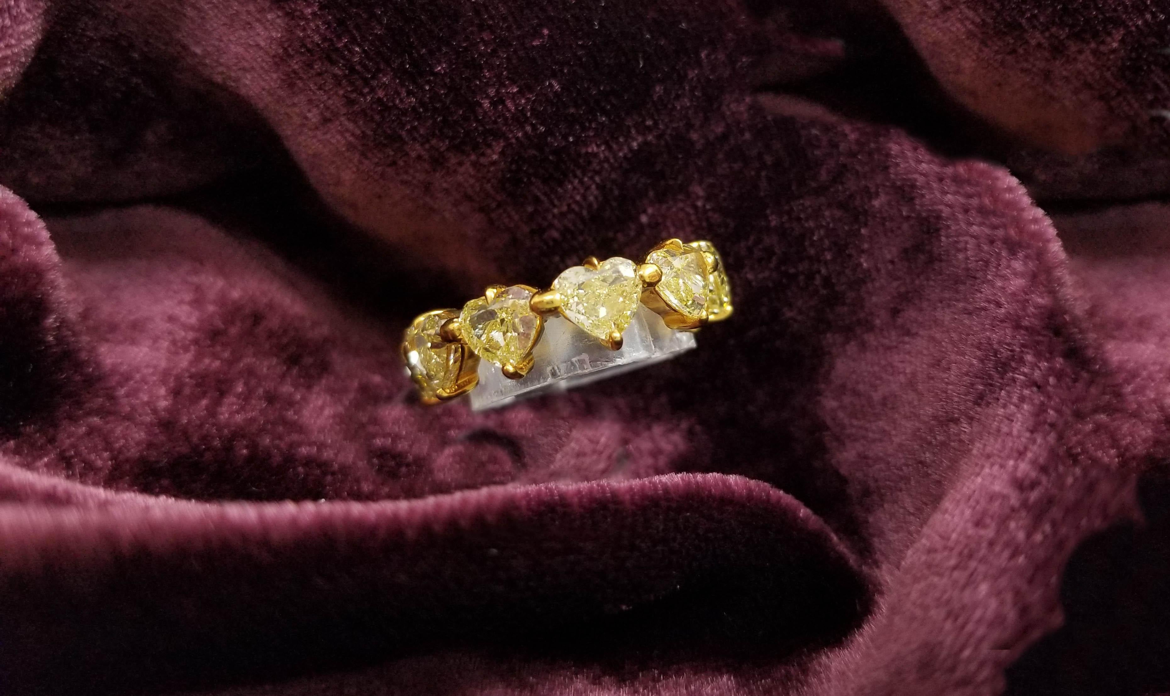 Scarselli Heart Band Ring in 18 Karat Gold with Natural Yellow Diamonds 1