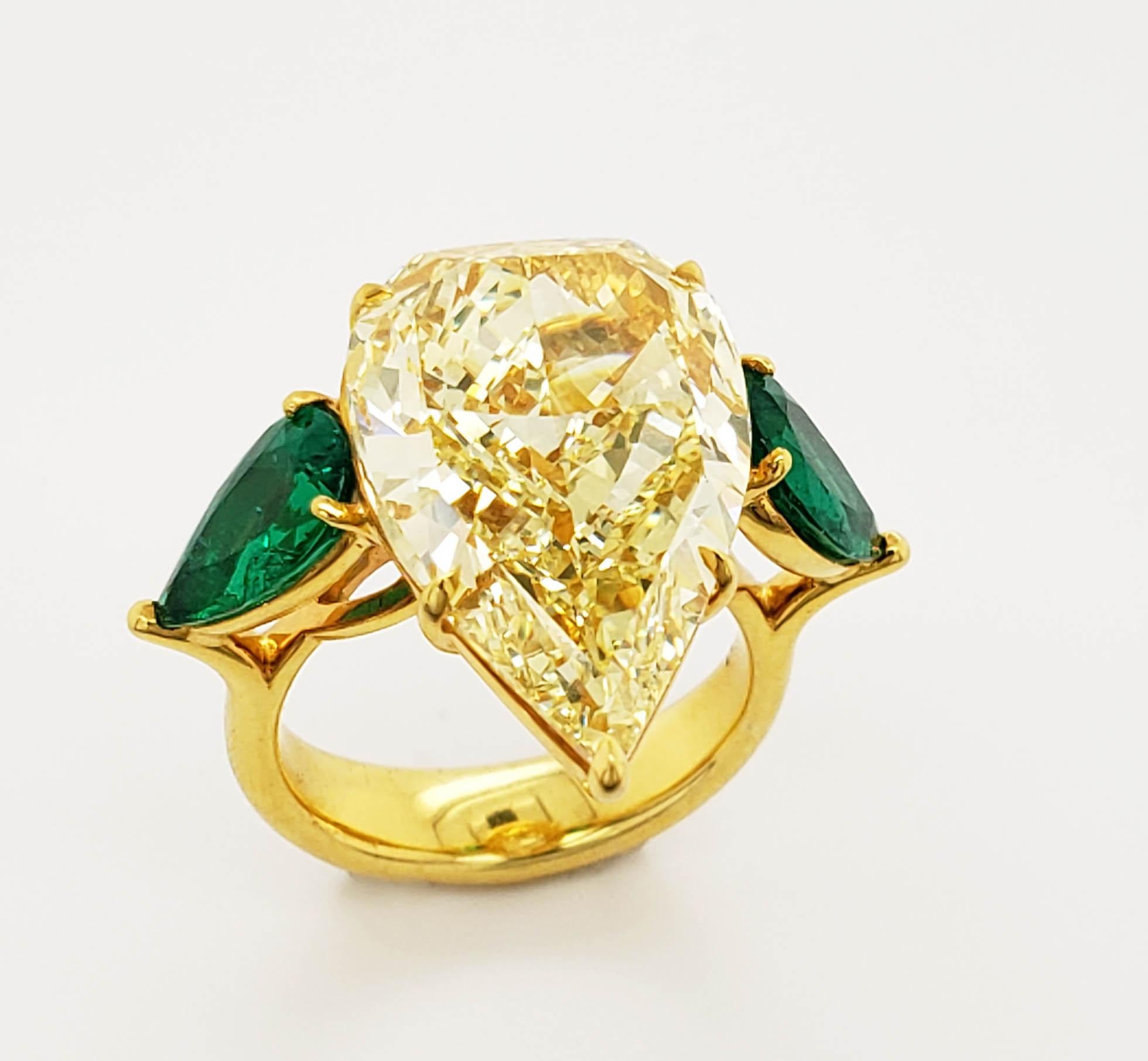 Scarselli Ring 14 Carat Pear Shape Yellow Diamond with Emeralds In New Condition In New York, NY