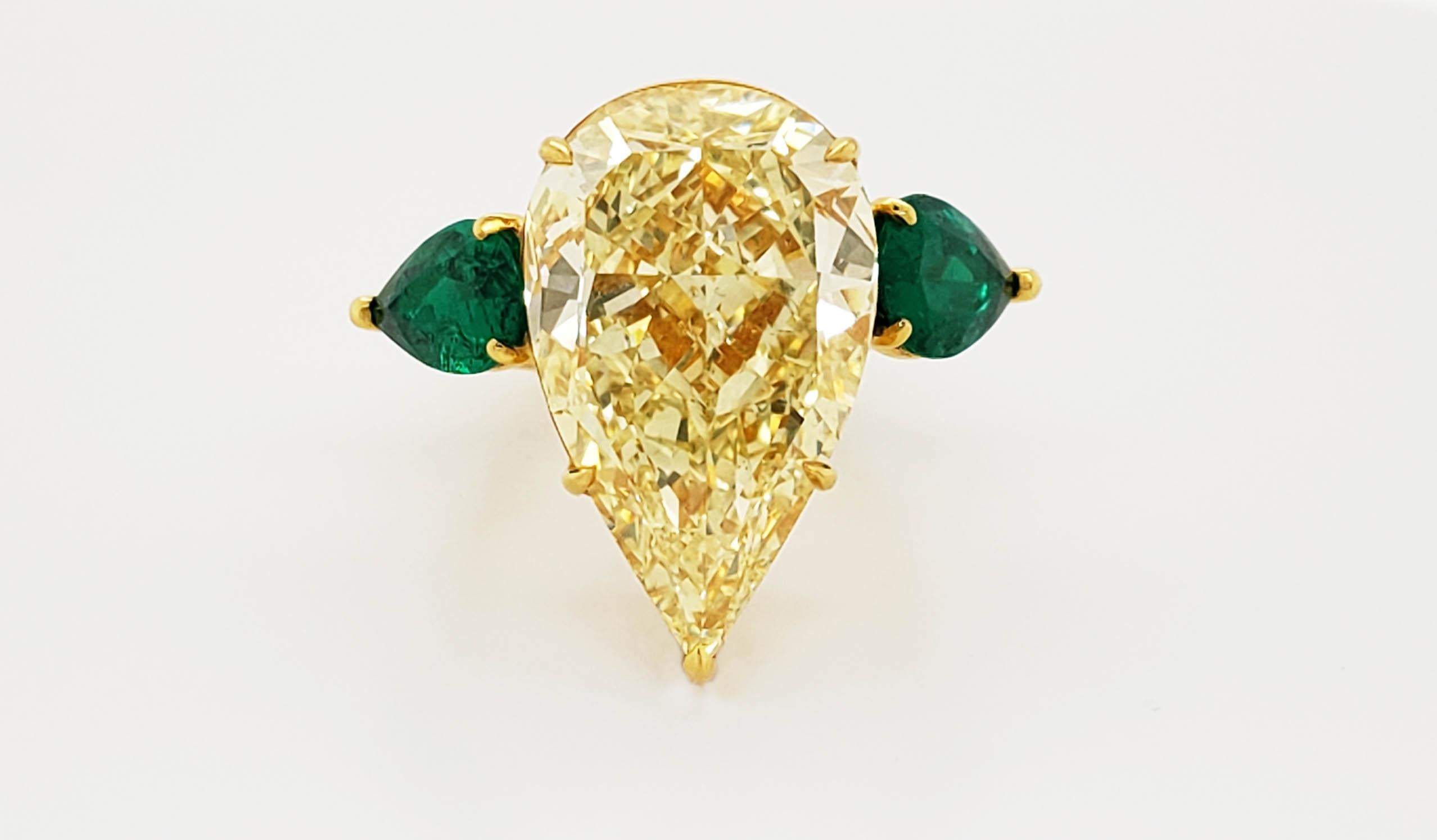 Women's Scarselli Ring 14 Carat Pear Shape Yellow Diamond with Emeralds