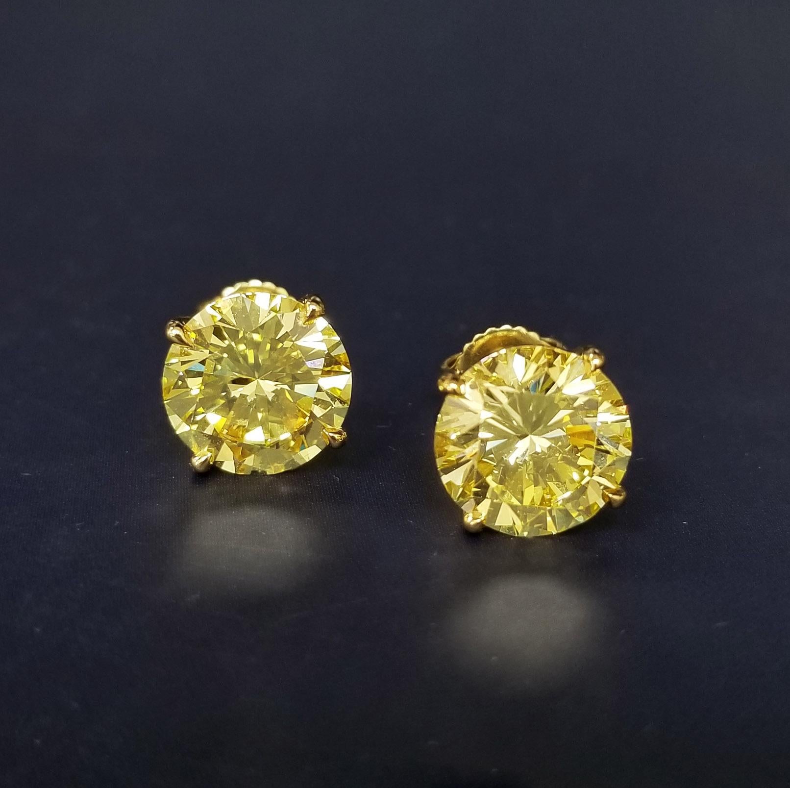 Round Cut SCARSELLI Stud Gold Earrings 3 Carat Fancy Intense Yellow Diamond Each  For Sale