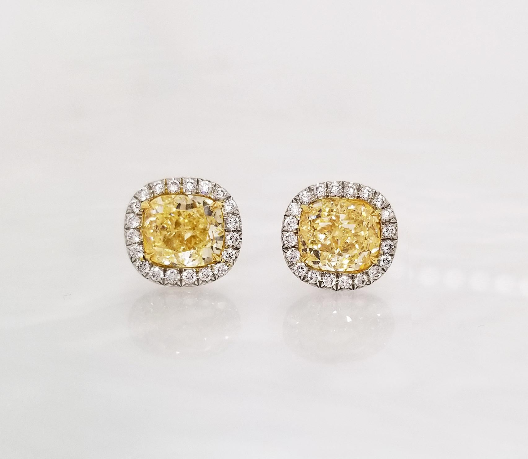 SCARSELLI Stud Platinum Earrings 2 Carat Fancy Yellow Diamond Each GIA In New Condition In New York, NY