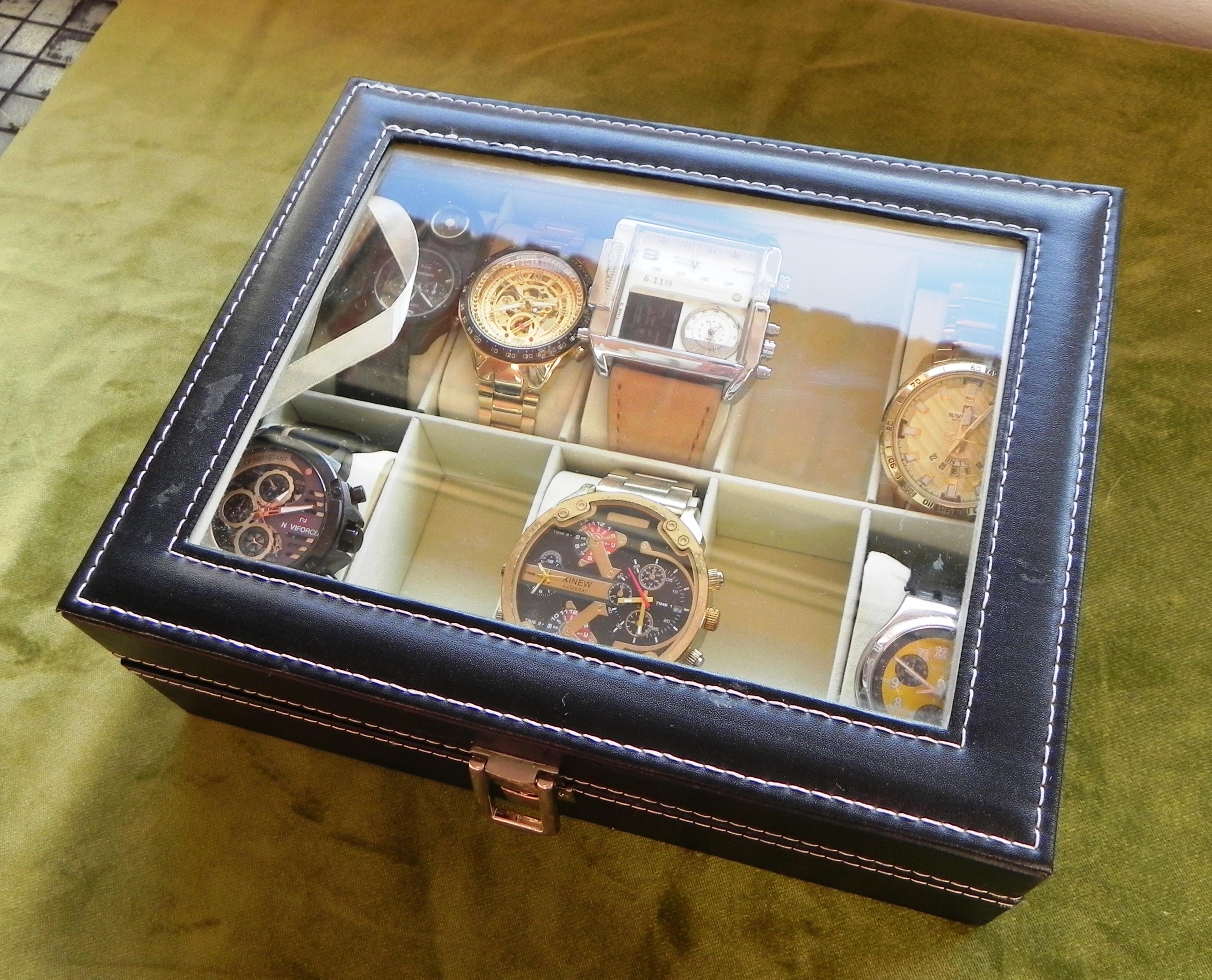 scatola 7 orologi grandi dimensioni, da uomo. (Italienisch) im Angebot