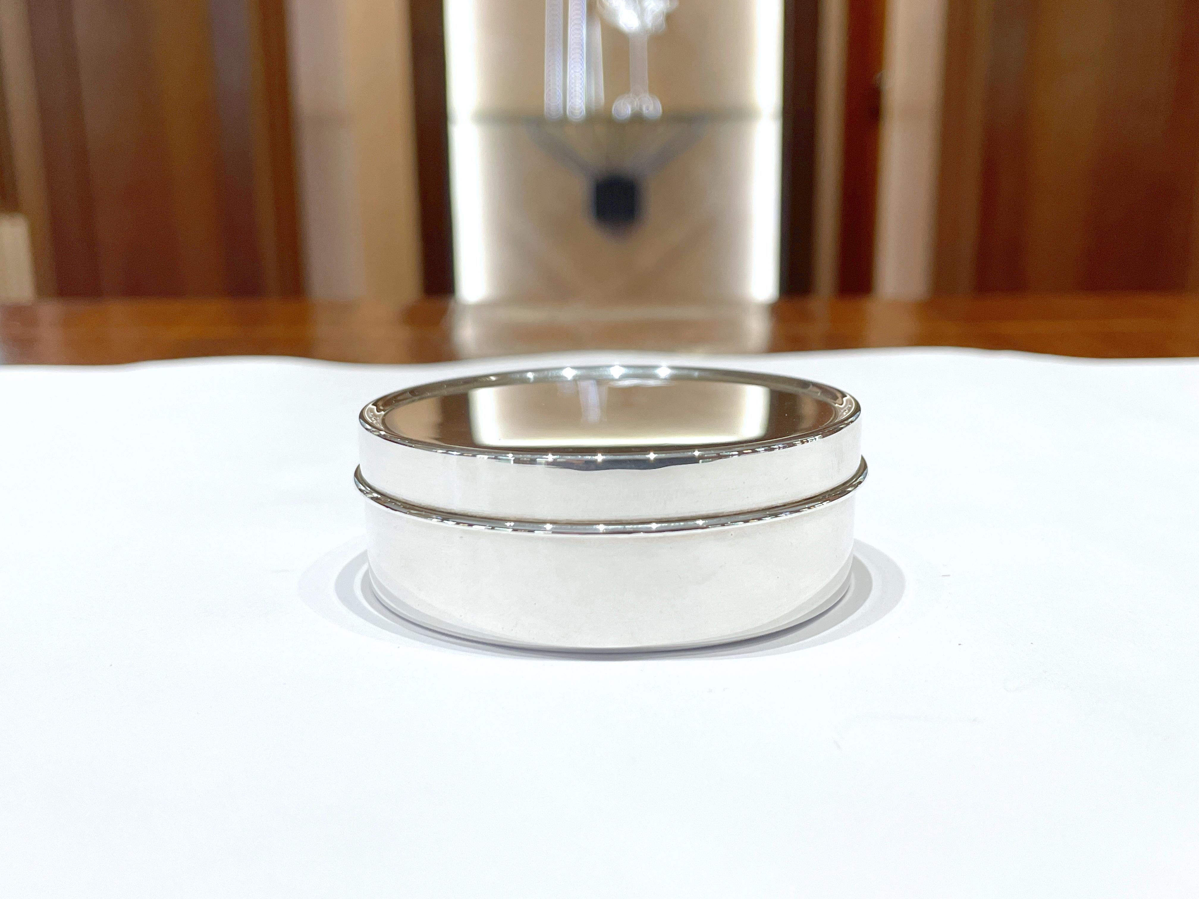Contemporary 925 sterling silver shoe cream holder shaped box For Sale