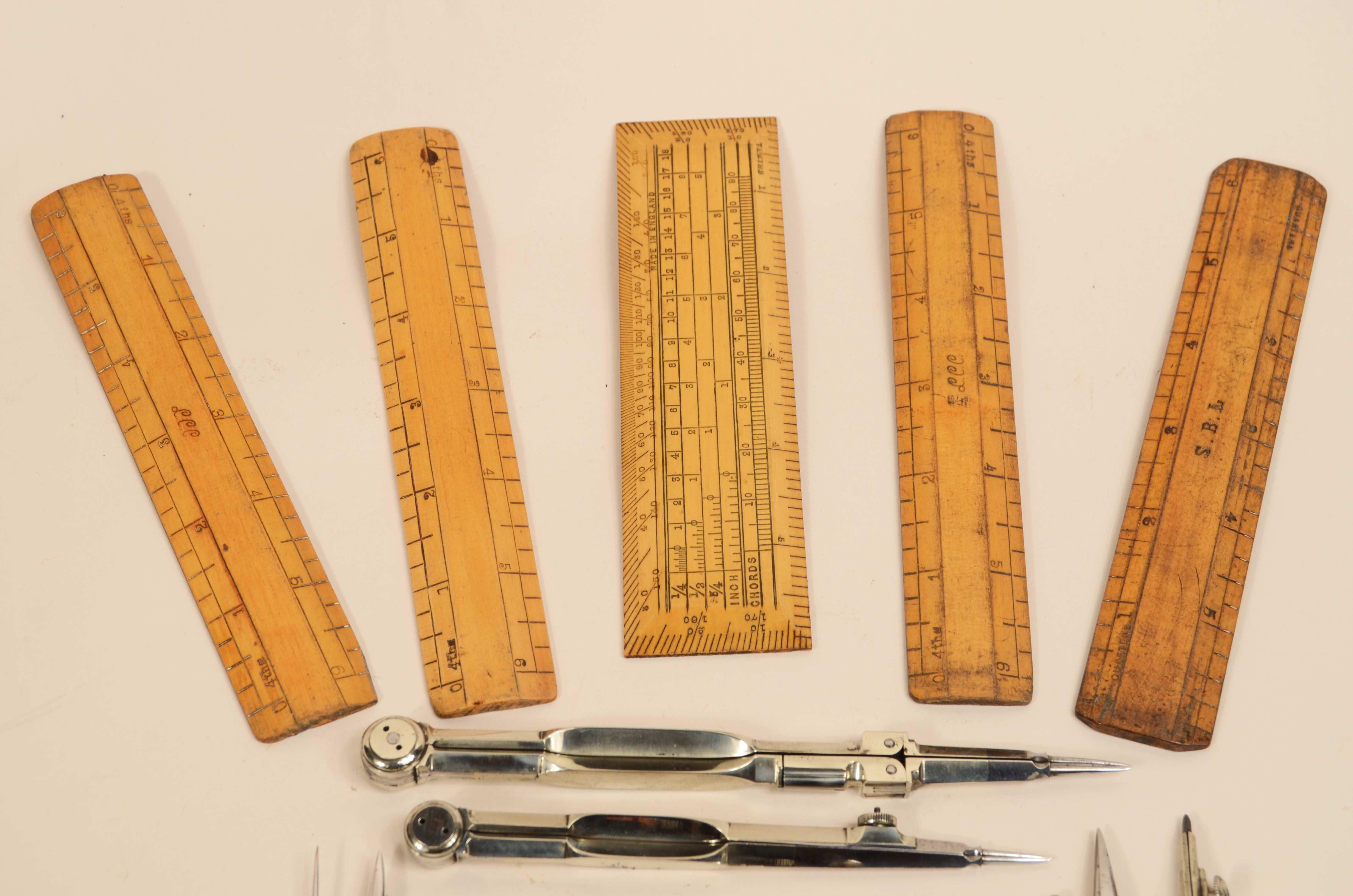 Boîte de boussoles du milieu du 19e siècle logées dans leur boîte de racine de thuya en vente 3