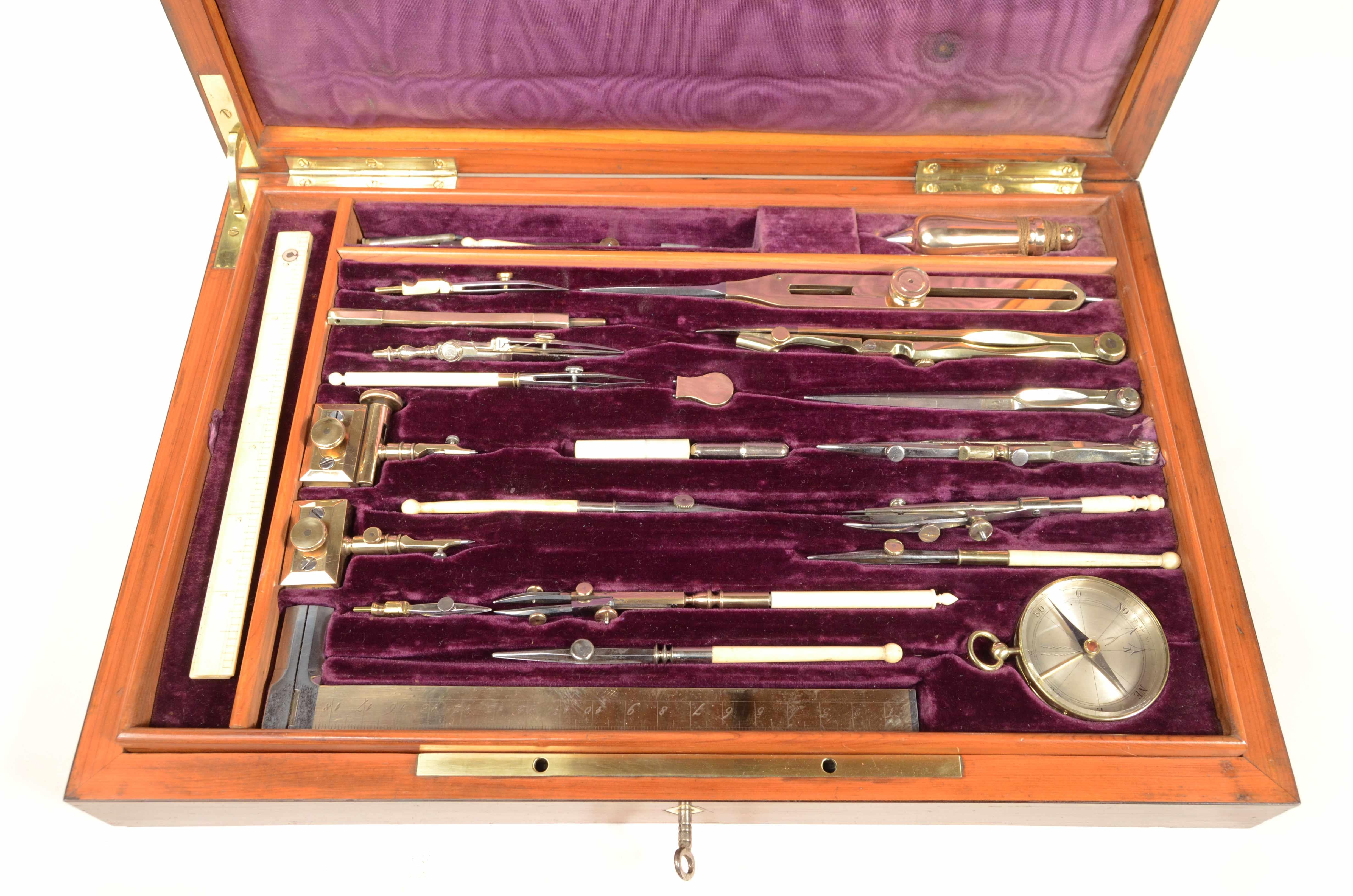 Coffret de boussoles en bois avec placage de palissandre vers 1870 en vente 15