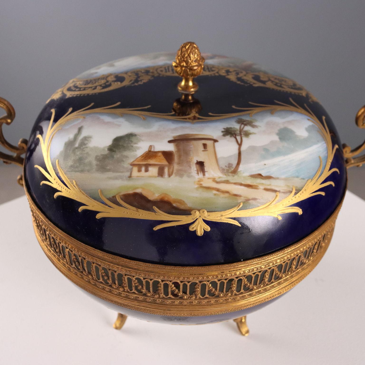 Scatola in Bronzo e Porcellana Blu Cobalto Francia Primi '900 in vendita 2