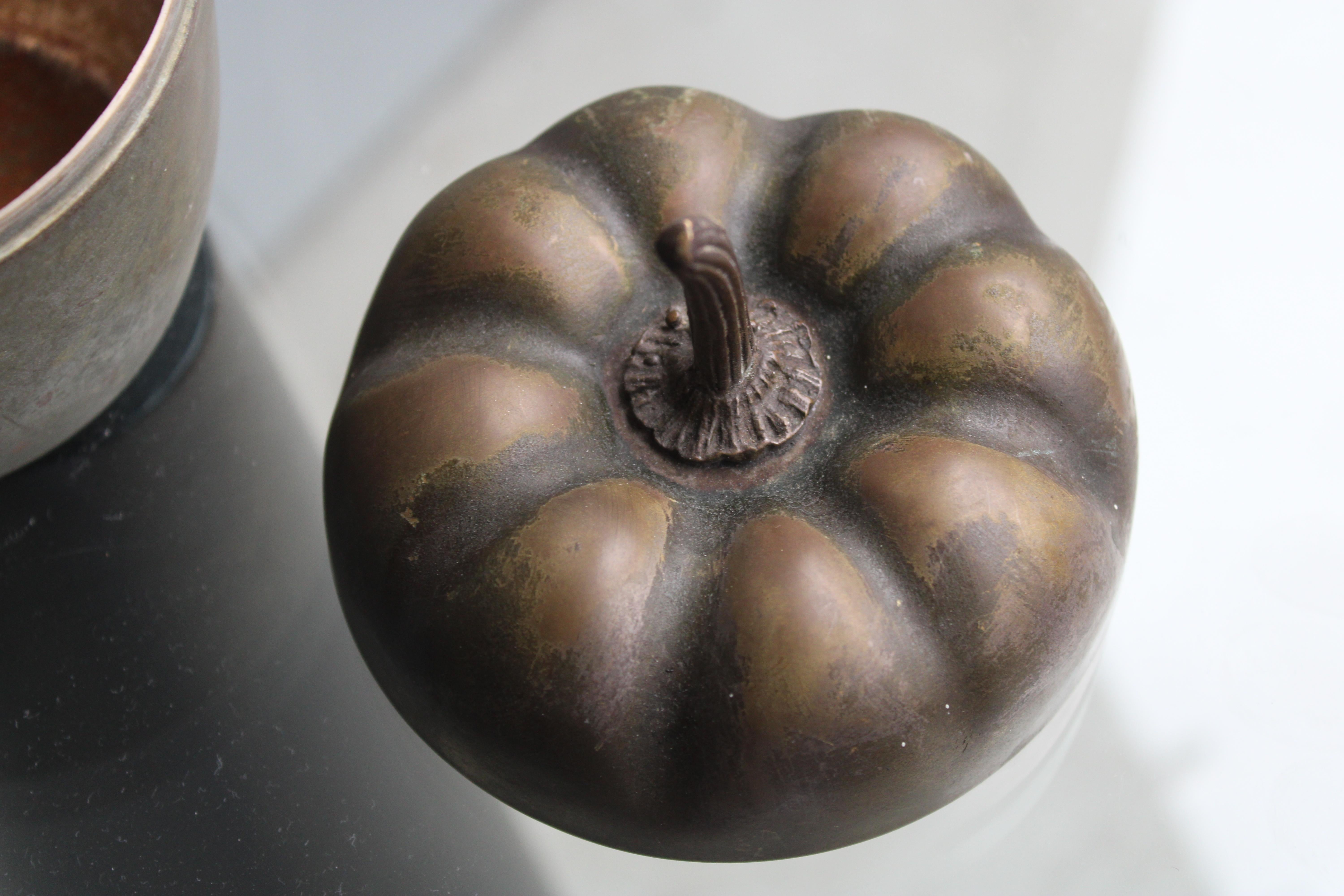 italien scatola in metallo Zucca Italia Design du milieu du siècle dernier en vente