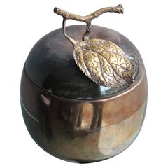 Scatola porta ghiaccio forma di Mela in Metallo Silver Plate Italia 1960 Teghini