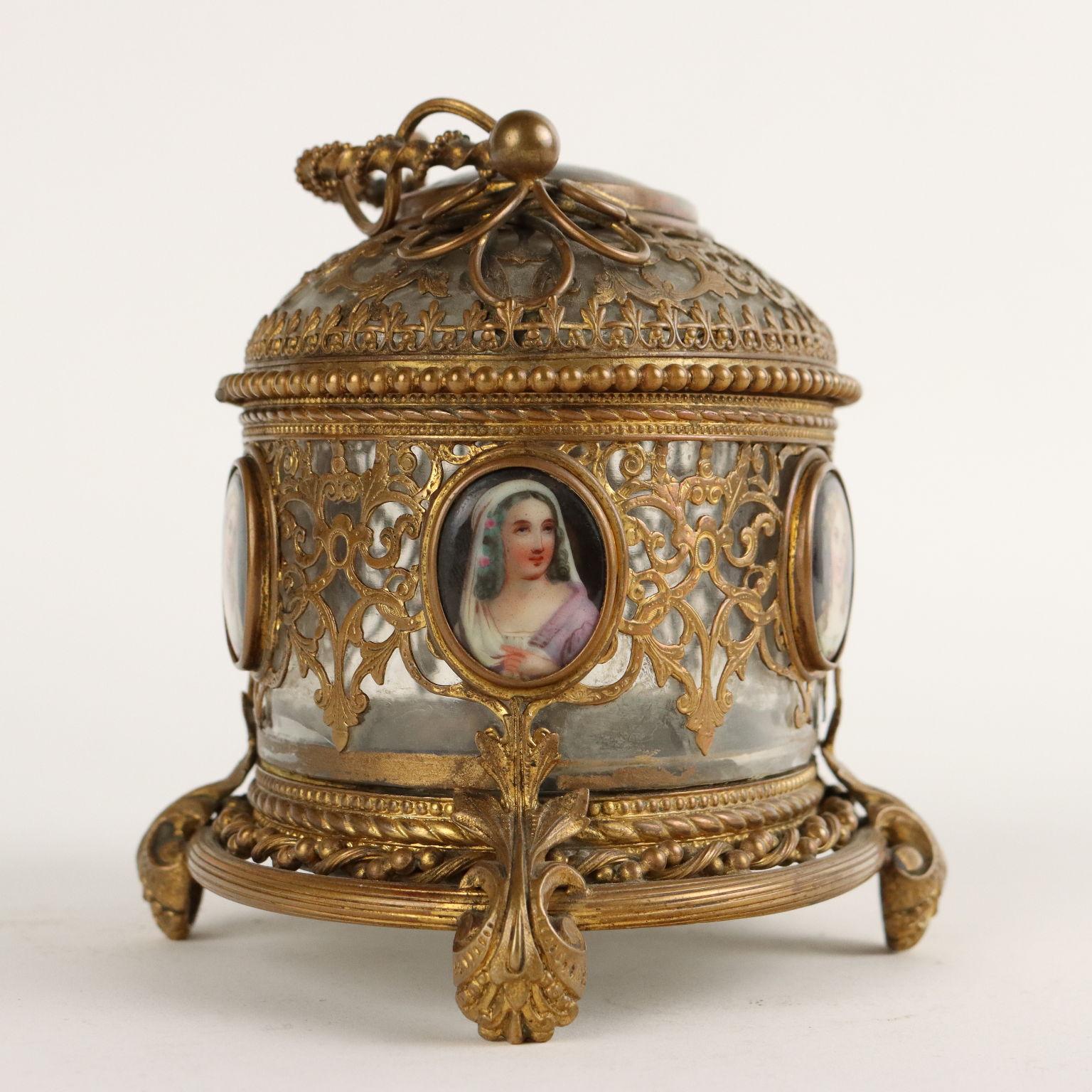 Bronze Glass and Porcelain Jewelry Box with Paintings France 19th century In Good Condition For Sale In Milano, IT