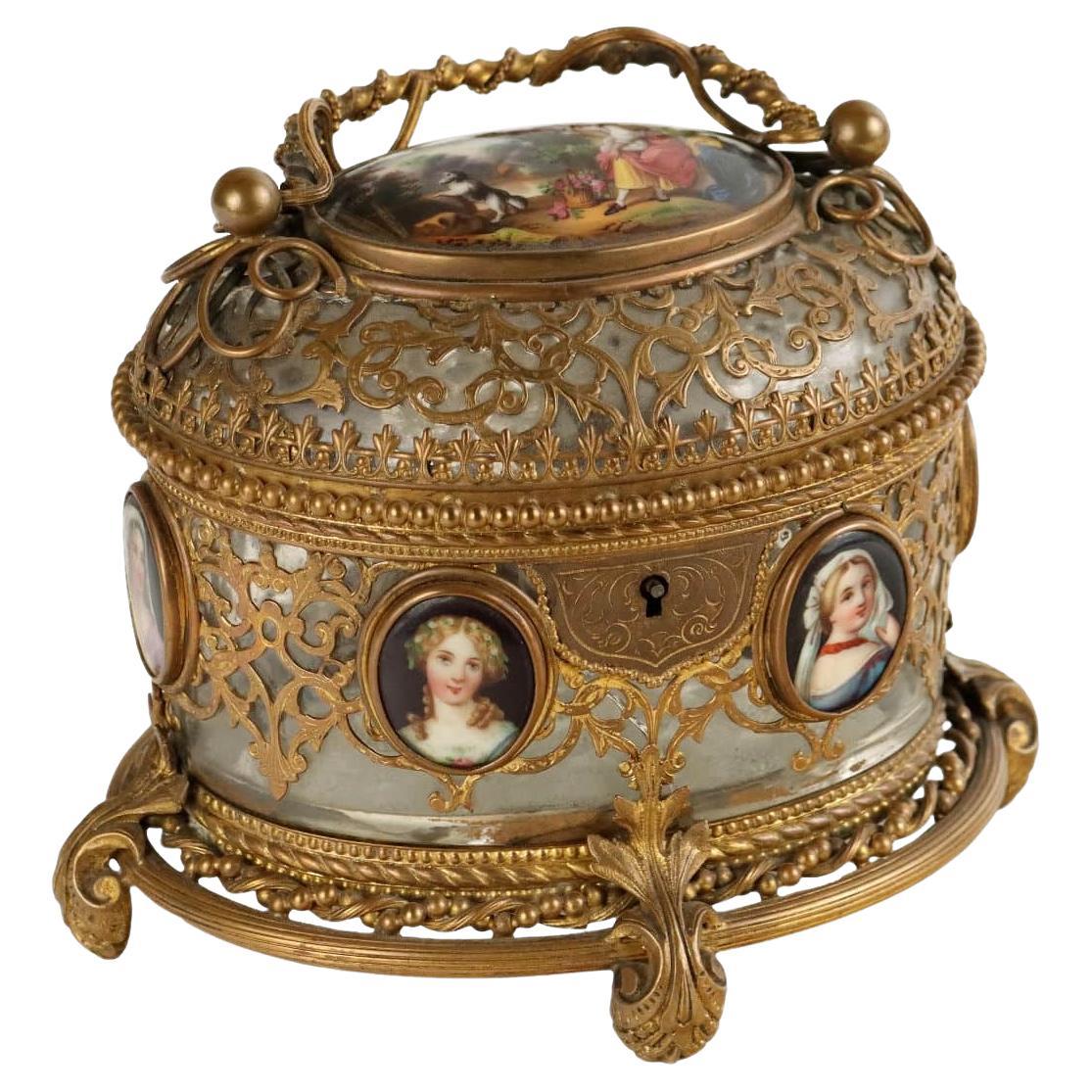 Boîte à bijoux en bronze, verre et porcelaine avec peintures France 19e siècle