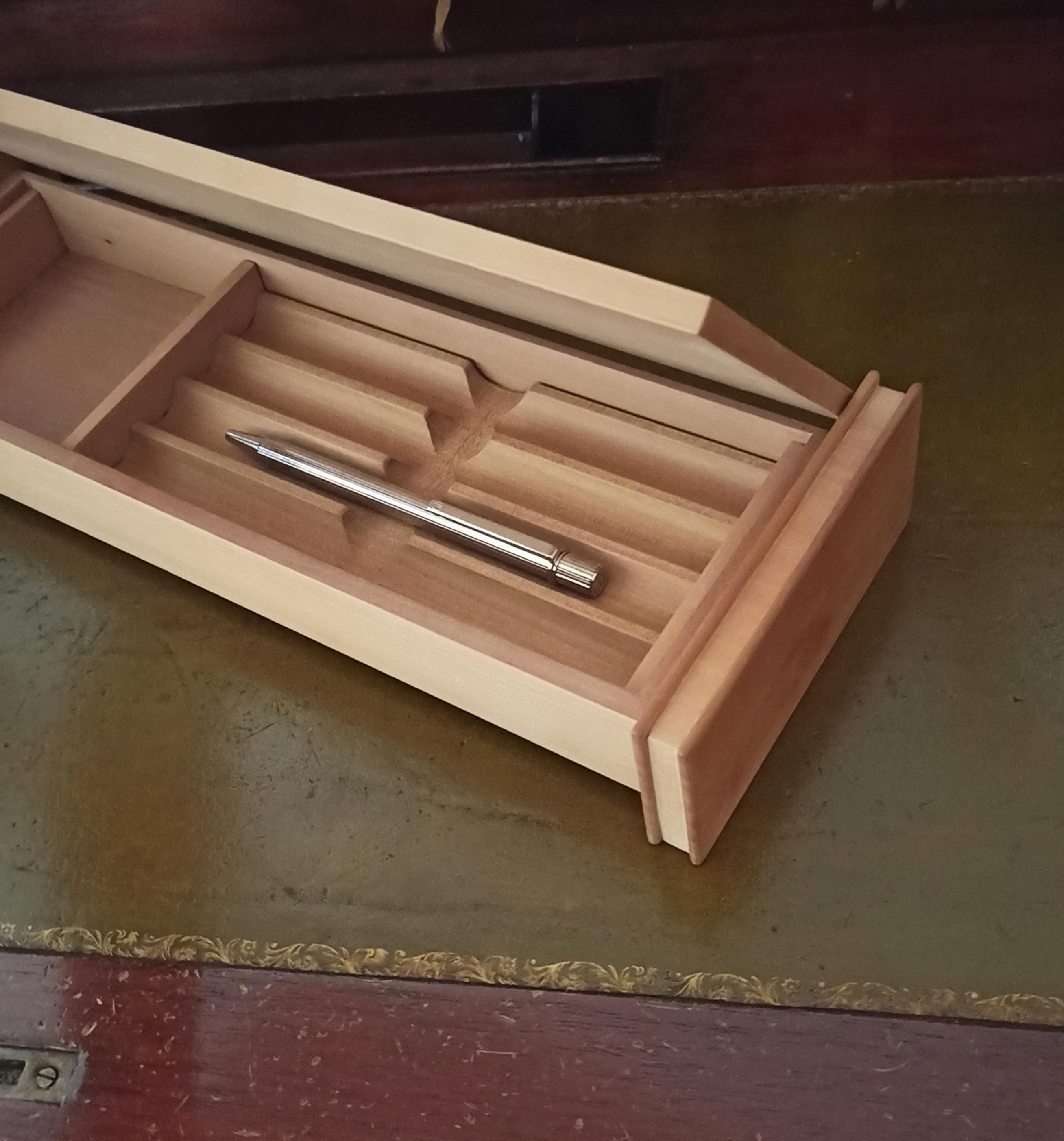 Italian Minimal design pear wood desk pen box Giordano Viganò For Sale
