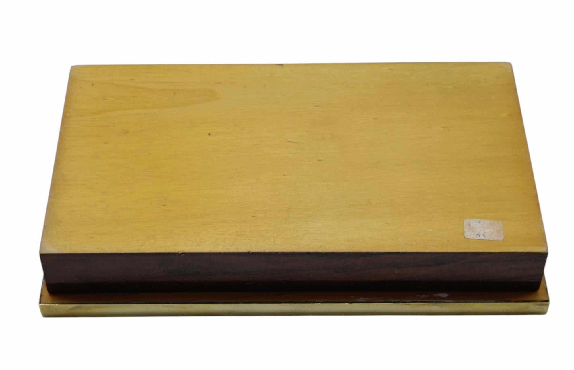 Rechteckige Box aus Holz und Messing, Italien 1970er Jahre (Late 20th Century) im Angebot