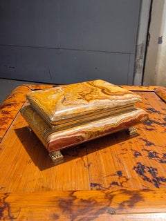 Joyero rectangular Onyx Italia años 50 pie de latón