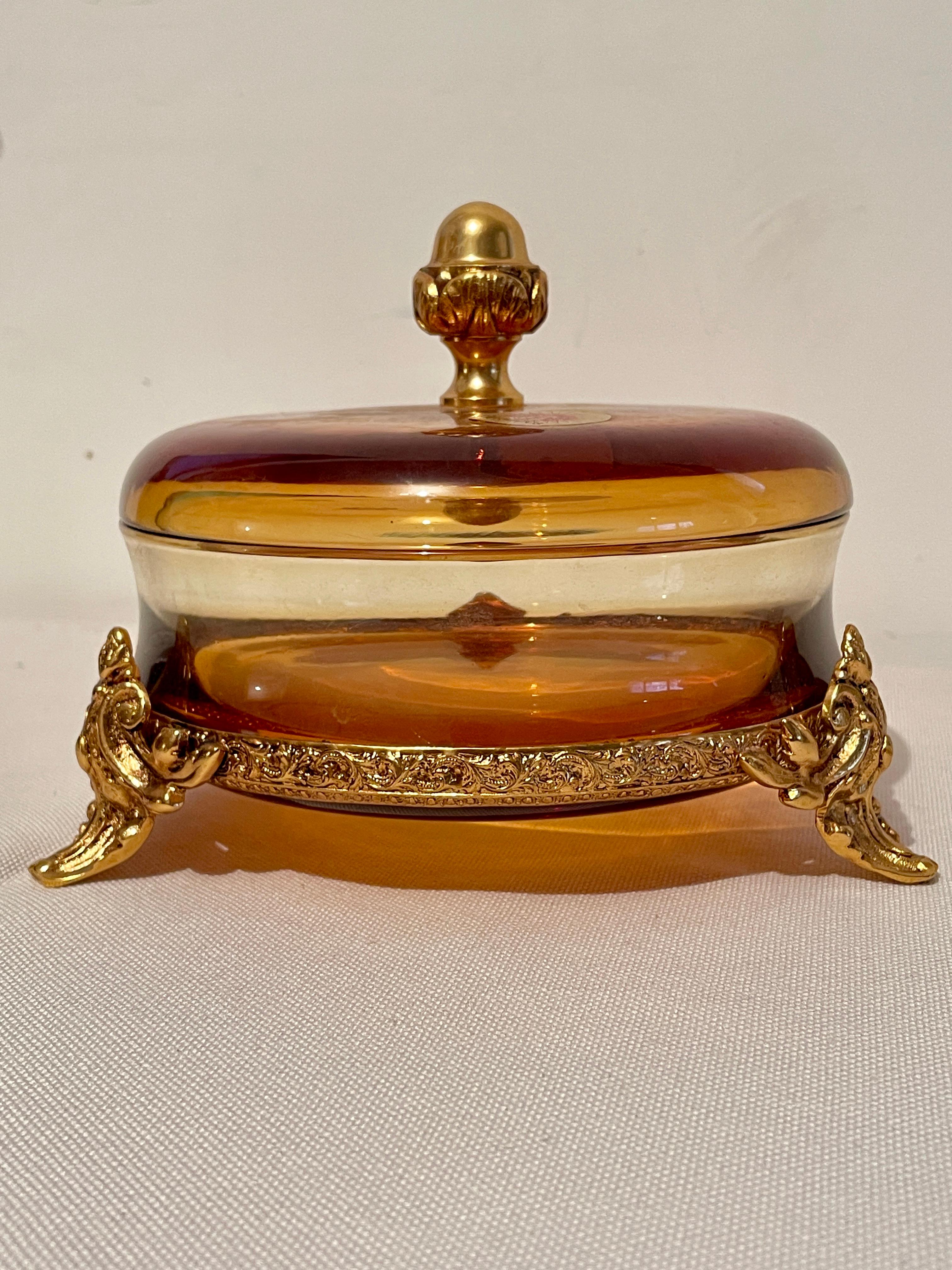 Italian Boîte ronde en cristal ambre italie 1970 en vente