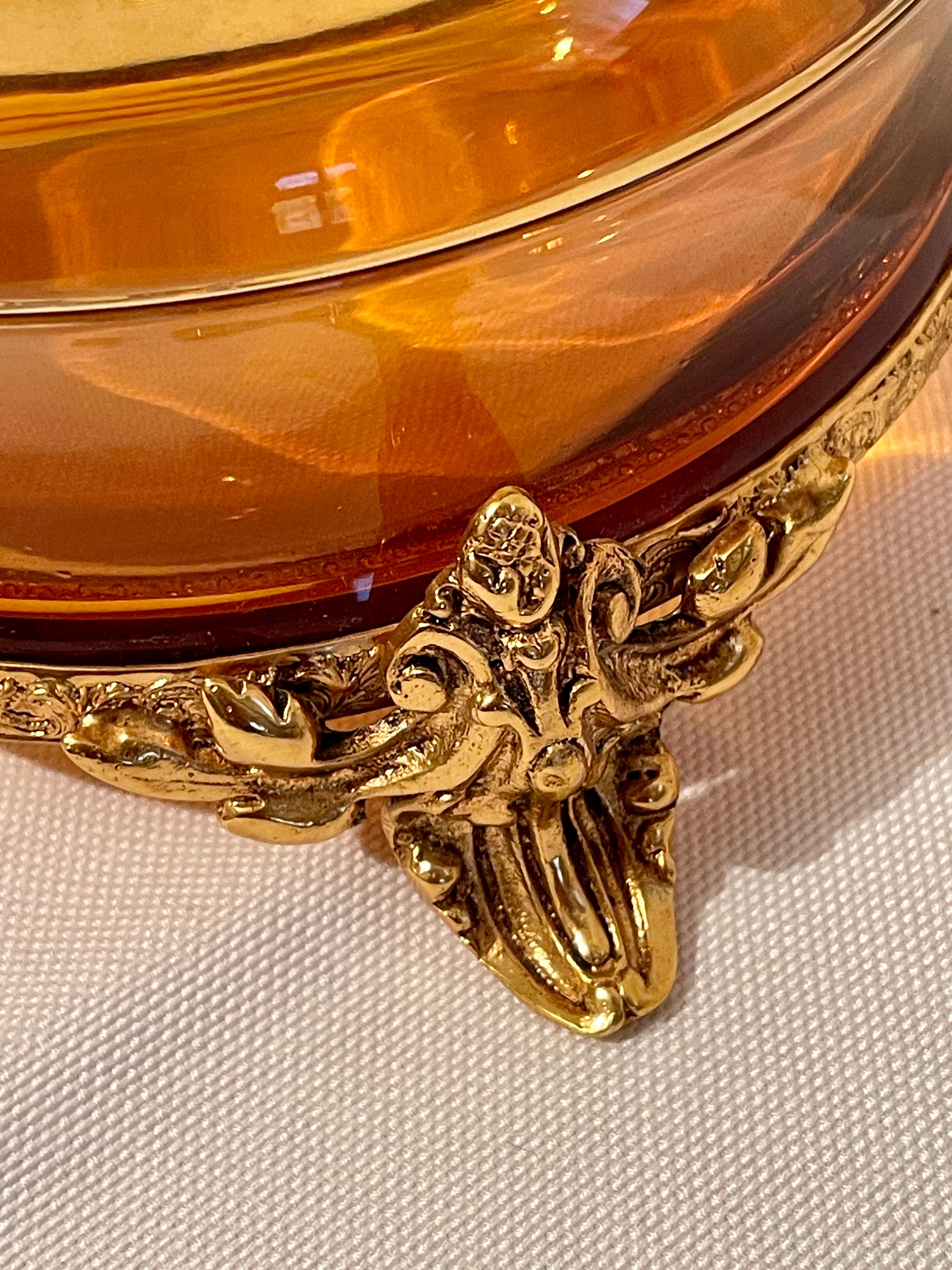 Boîte ronde en cristal ambre italie 1970 Bon état - En vente à Cantù, IT