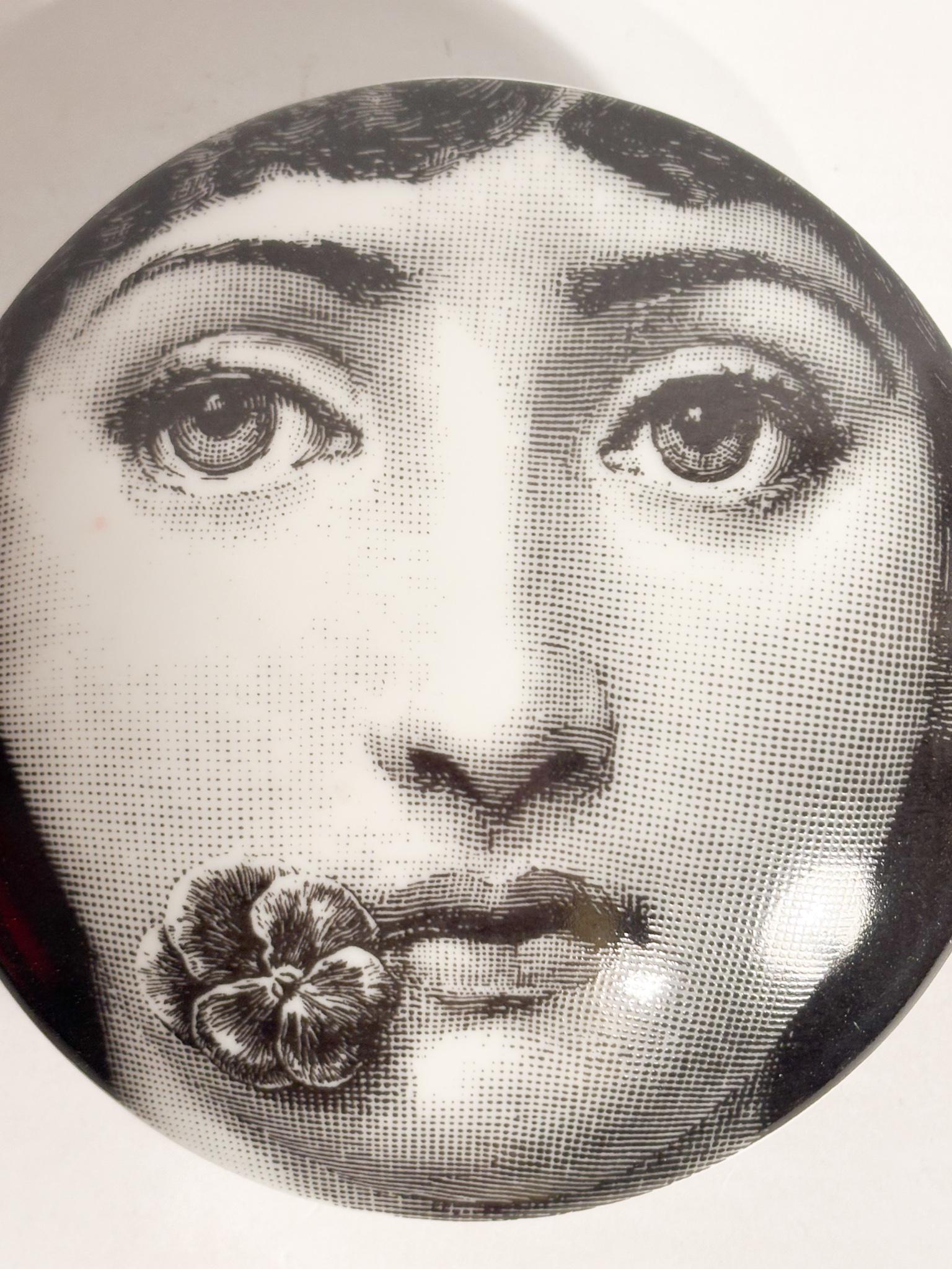 Céramique Scatola Tonda Tema e Variazioni n. 137 di Fornasetti Anni 70 en vente