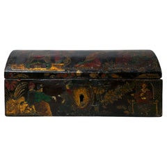 Coffret de collection vénitien laqué et doré du 17e siècle