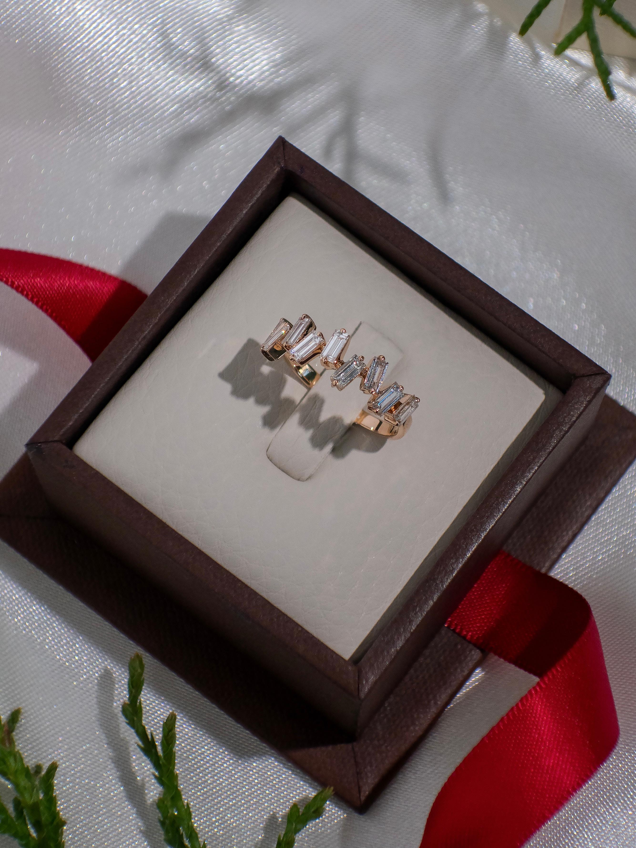Women's or Men's Scattered Diamond Baguette Ring in 18k Rose Gold For Sale