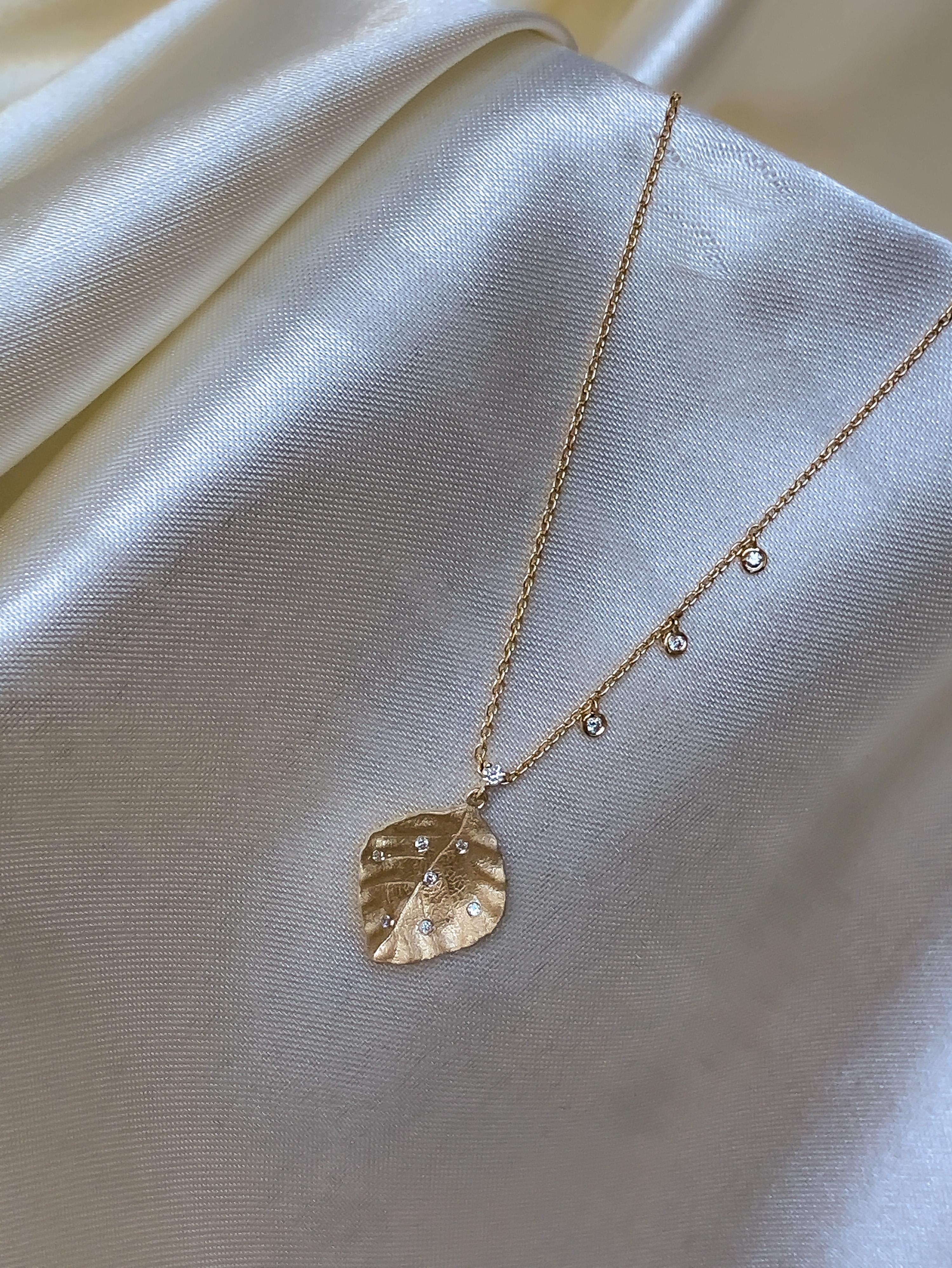 Scattered Diamonds Leaf Necklace with Three Asymmetrical Diamond Charms For Sale 1