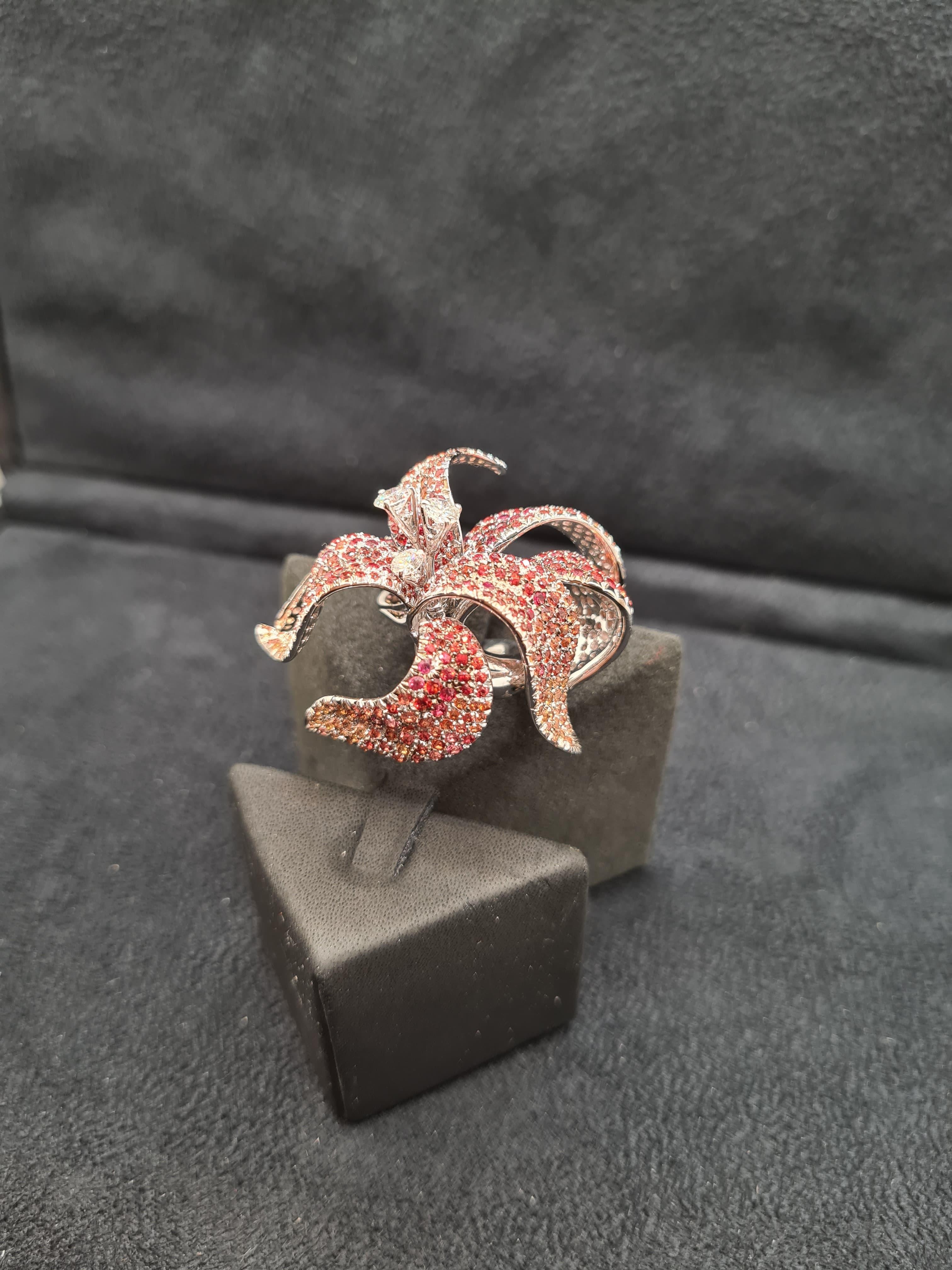 Round Cut SCAVIA Hibiscus Ring White Gold For Sale