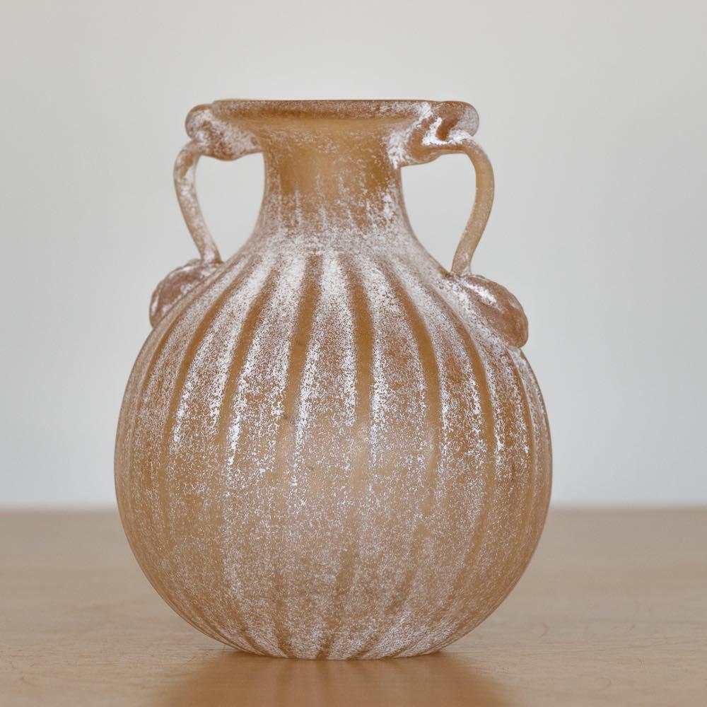 Scavo Glass Amphora Vase In Good Condition For Sale In Los Angeles, CA