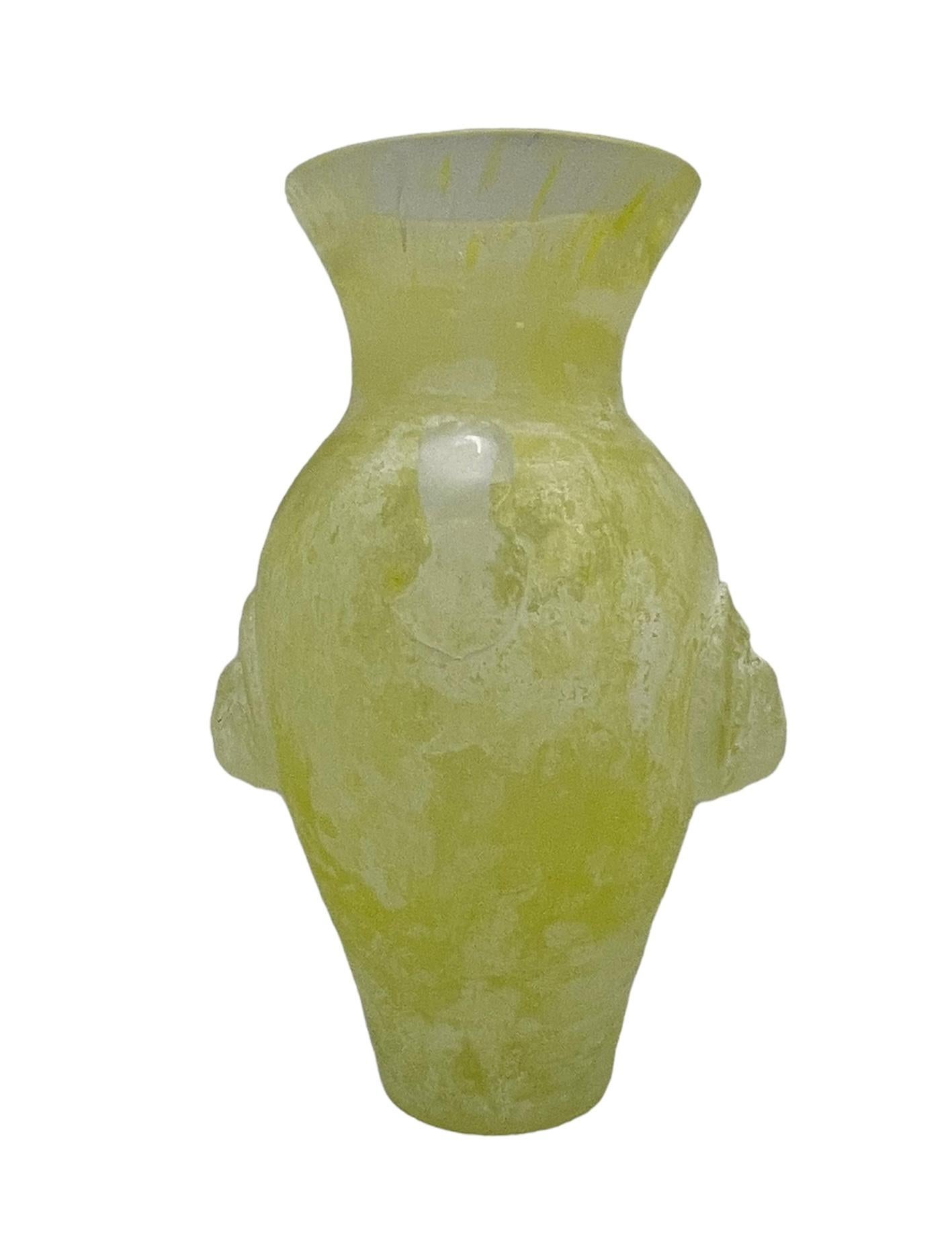 Scavo Murano Art Glass Frosted Glass Amphora Vase In Good Condition For Sale In Guaynabo, PR