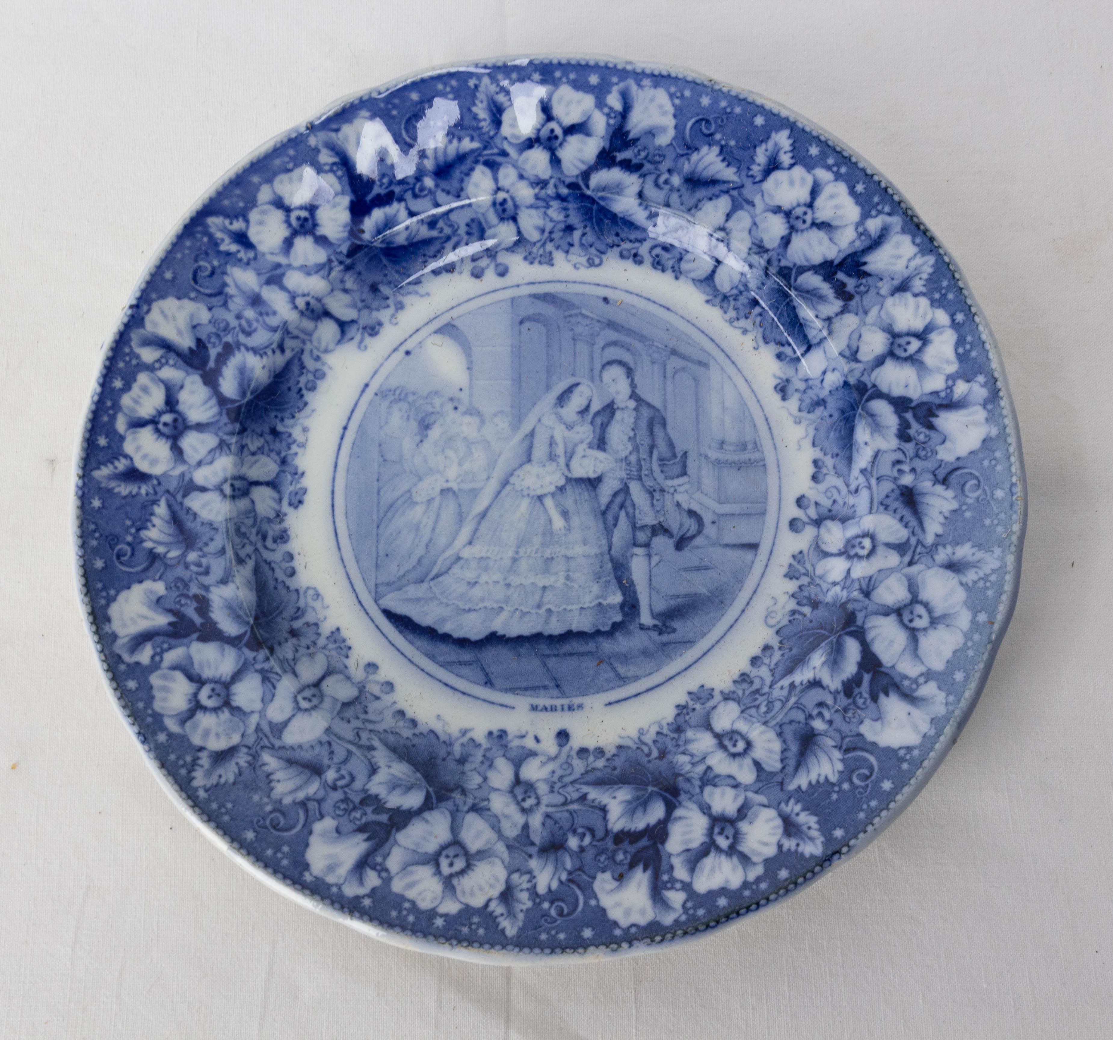 French faience plate, made in the manufacture of Jules Vieillard and Compagnie in the late 19th century.
This historiated plate representes a wedding scene. It was offered to the precedent owner by his wife for their twentieth wedding anniversary.