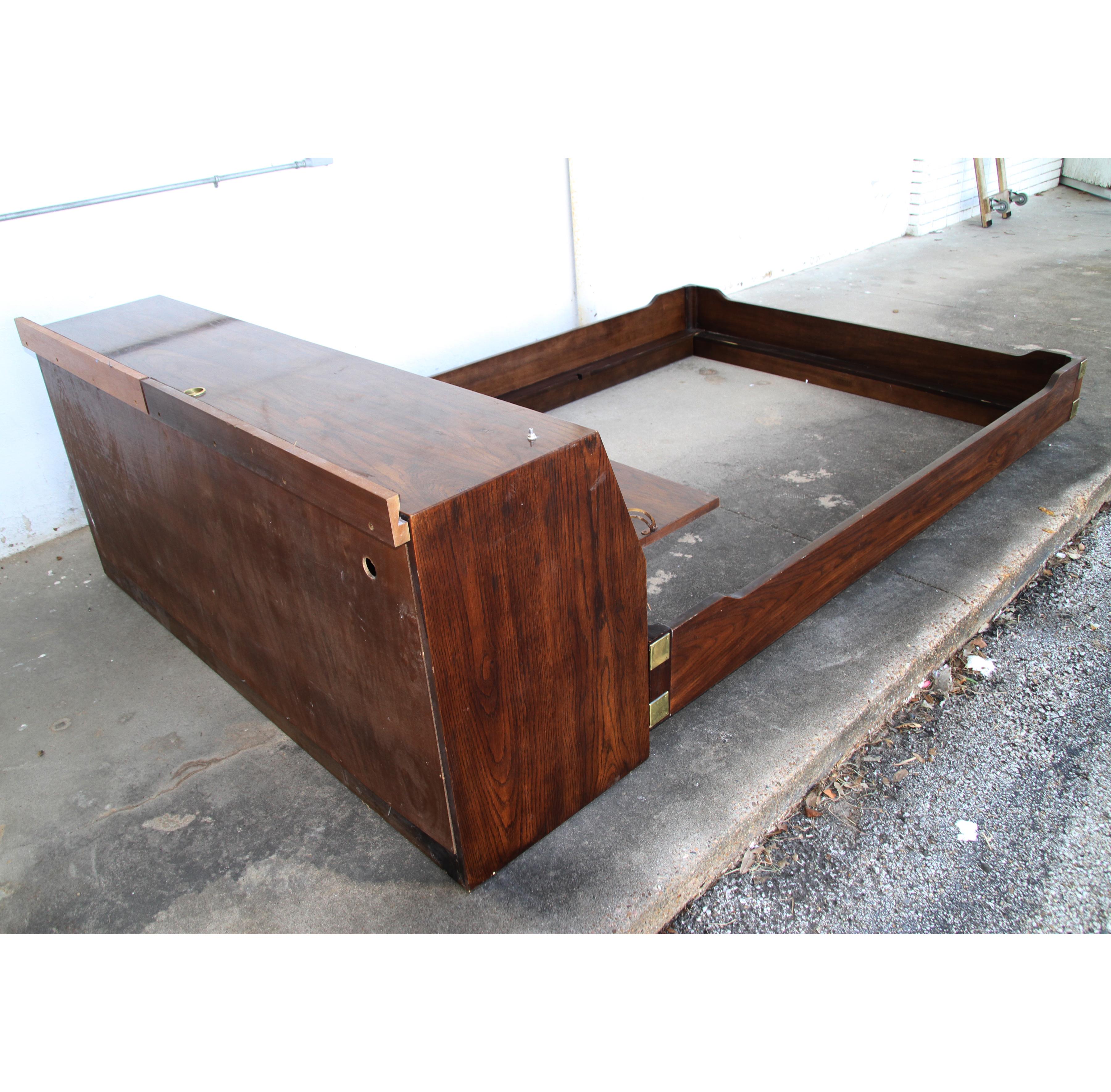 North American Scene One by Henredon Campaign Platform Bed 
