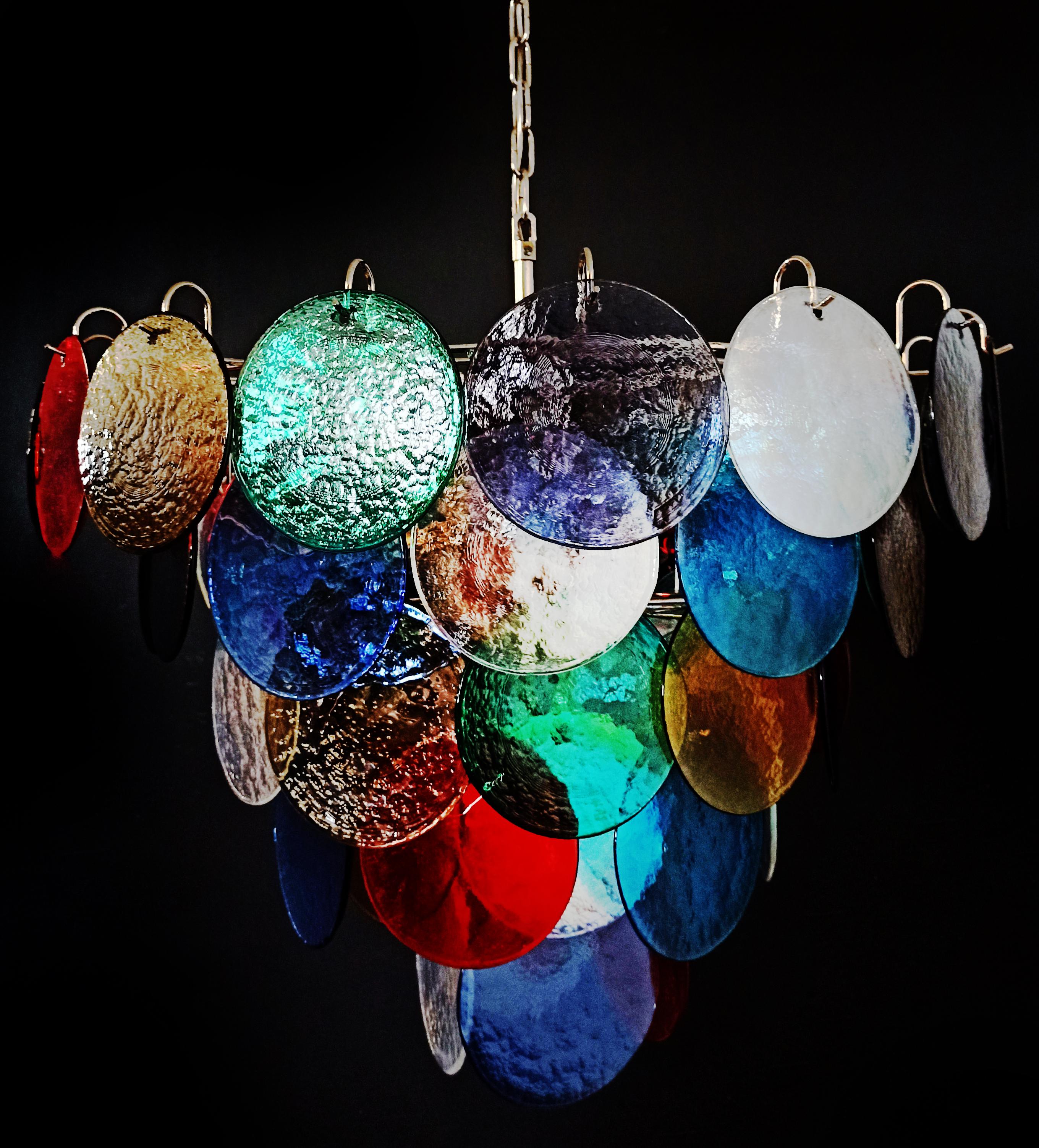 Lustre scénique de haute qualité en verre de Murano de l'ère spatiale - 57 verres multicolores en vente 4