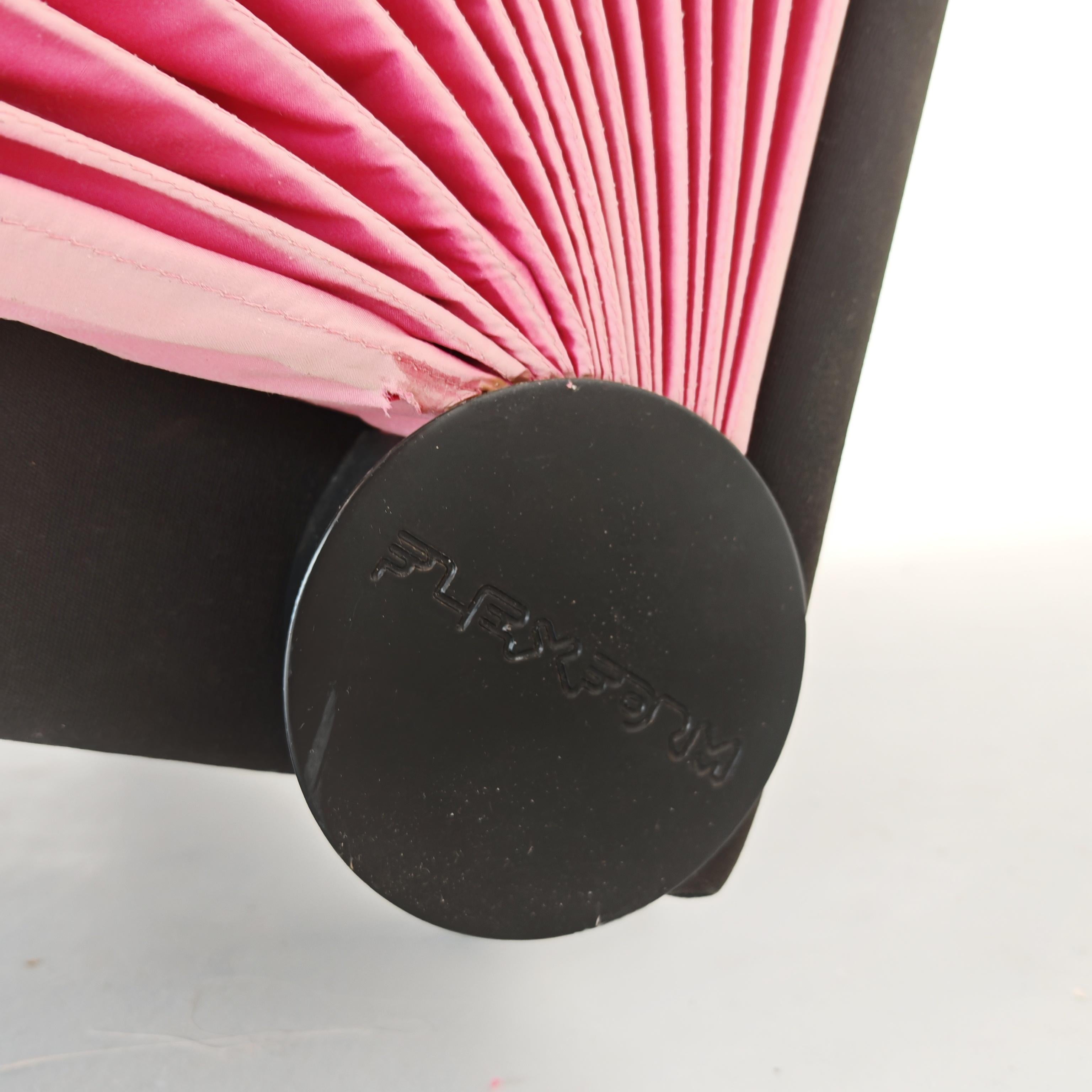 scenografica dromeuse design italiano 80s verde e fucsia 