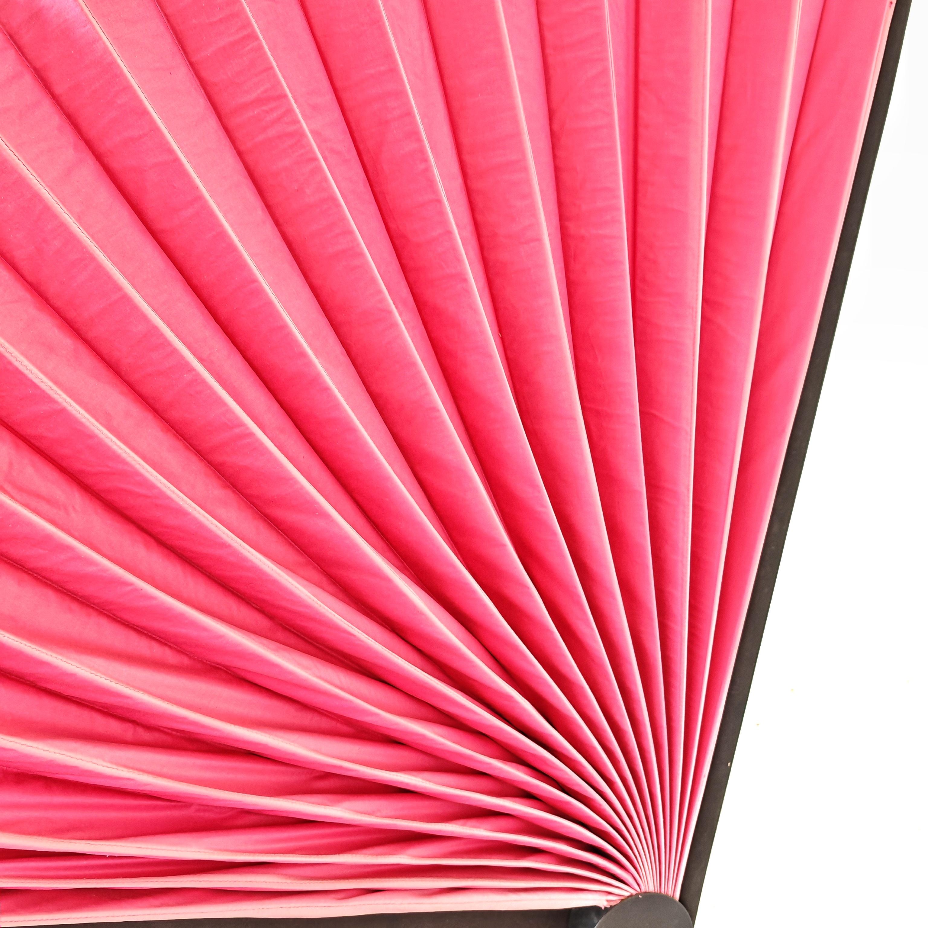 scenografica dromeuse design italiano 80s verde e fucsia 