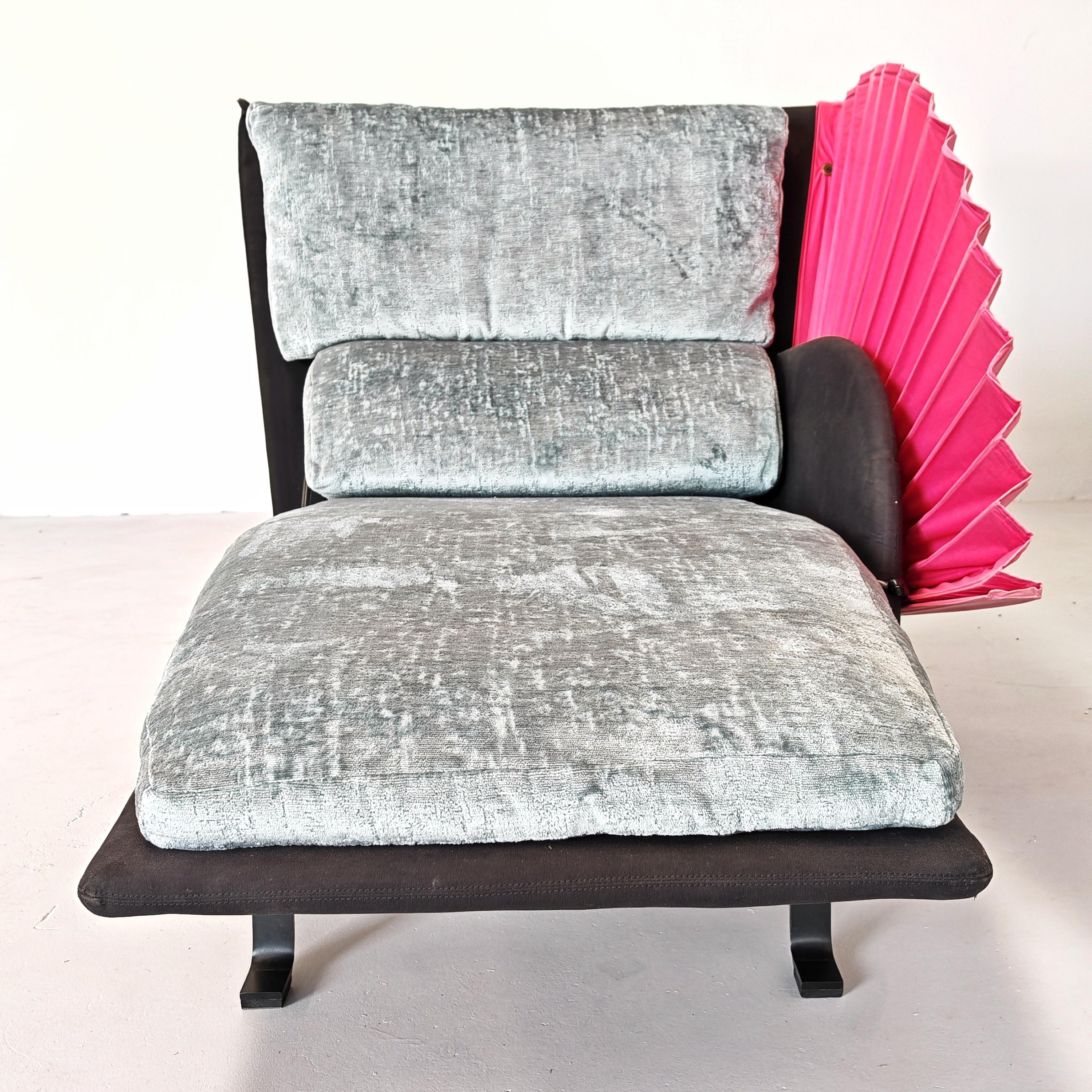 scenografica dromeuse design italiano 80s verde e fucsia 