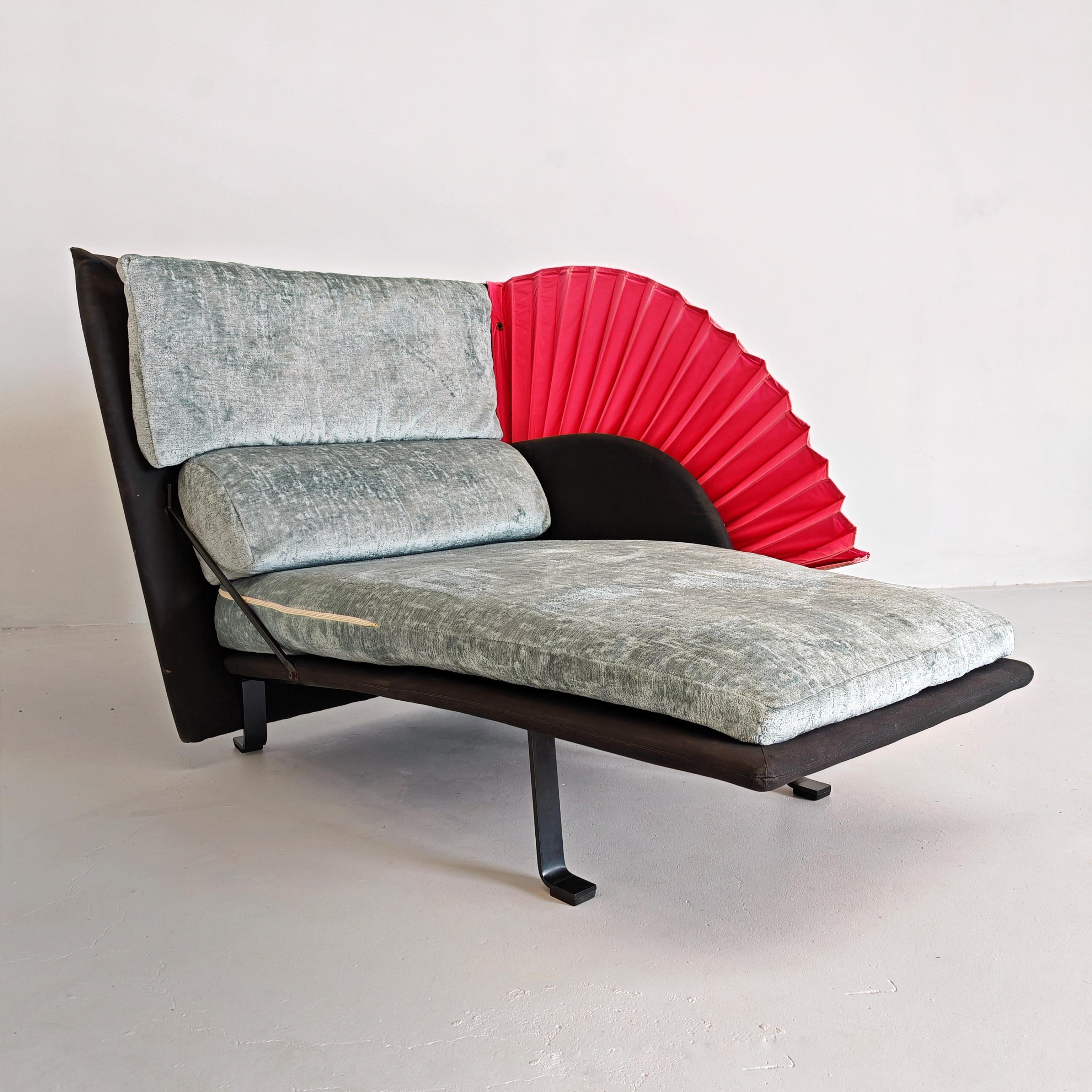 scenografica dromeuse design italiano 80s verde e fucsia 