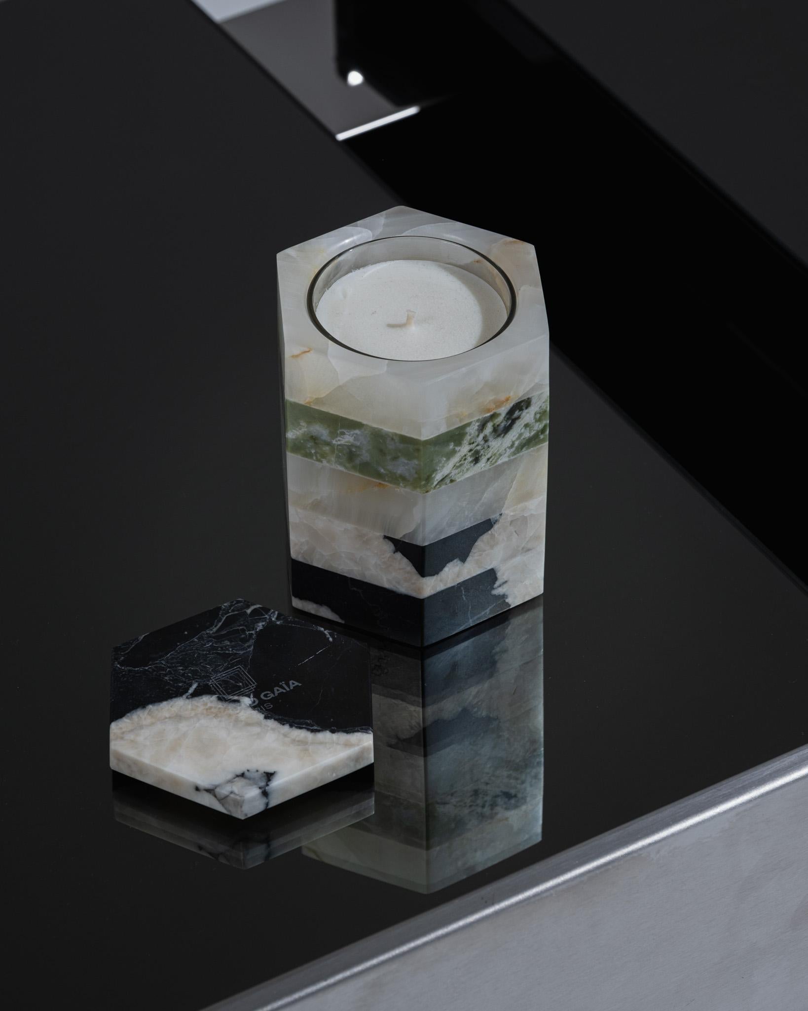 Scented Candle in Green Marble and Onyx (Französisch) im Angebot