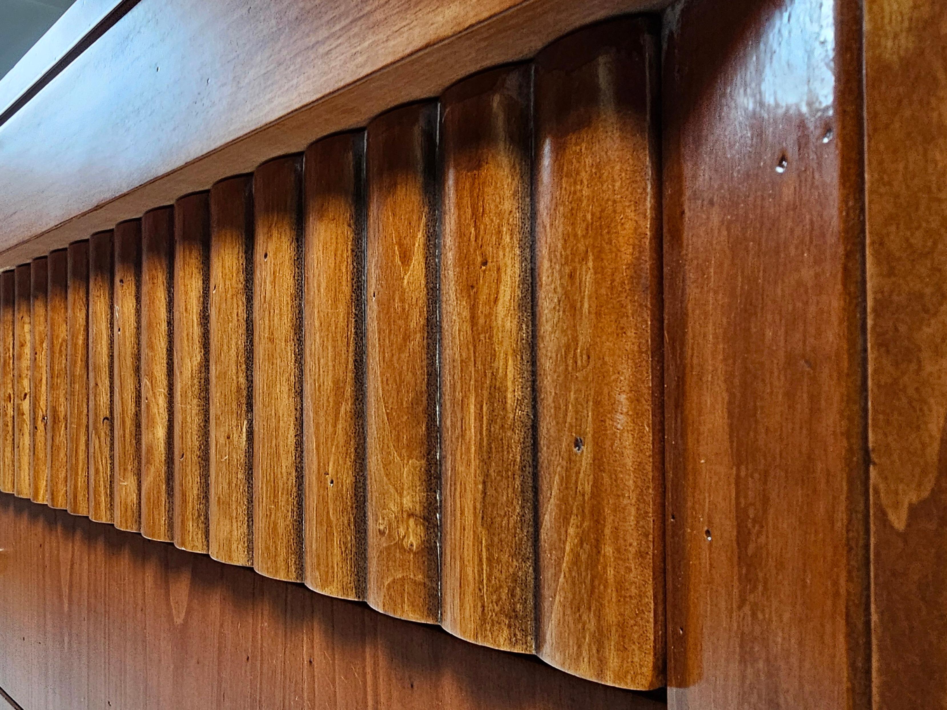 Noyer Schacchi sideboard in walnut wood by Morelato Italy, 1970s en vente