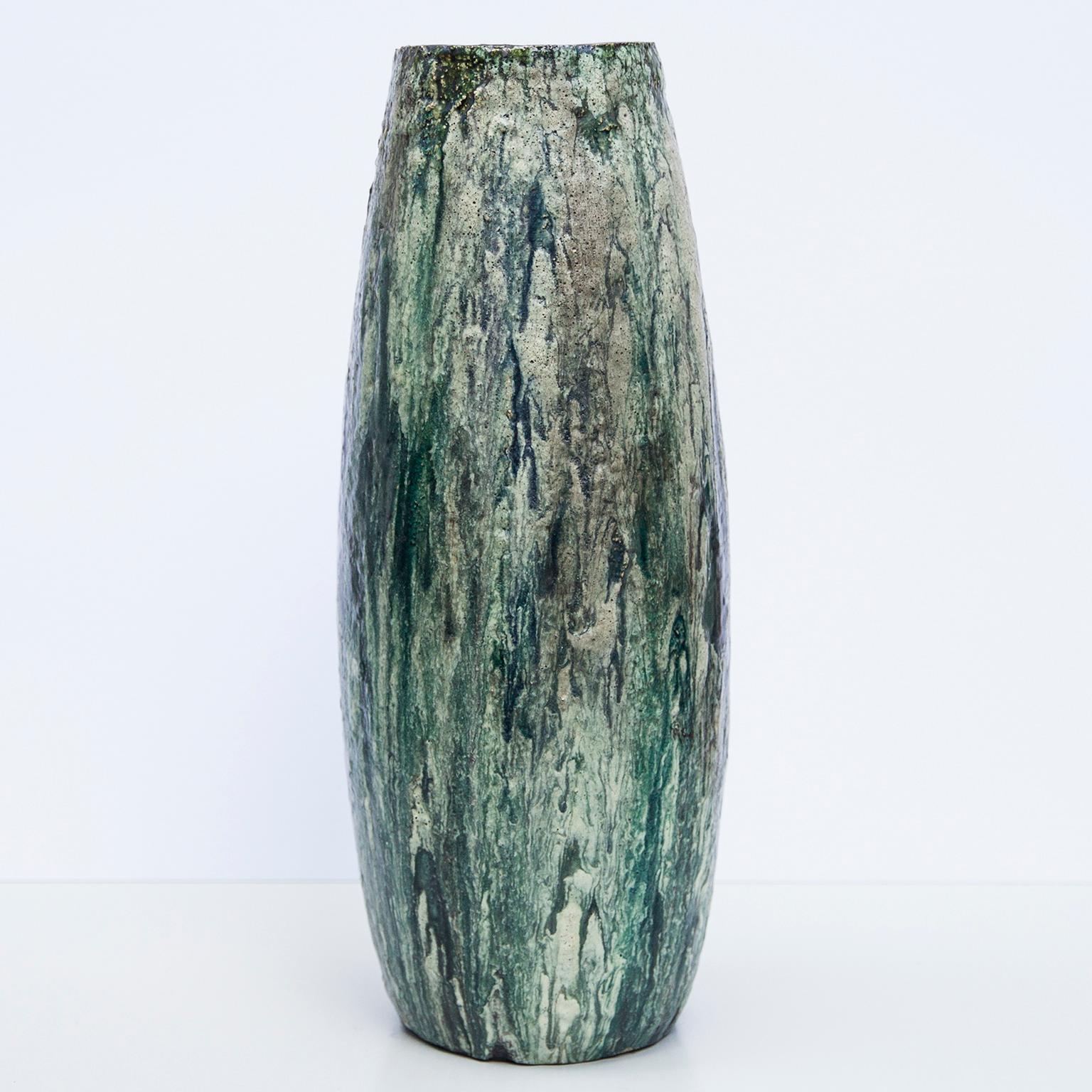 Monumental green and white glazed ceramic stoneware floor vase from the Artist Helmut Friedrich Schäffenacker, Germany, 1960s. Stunning piece with artist mark.
Measures: H 57 x 23 D cm 

Helmut Friedrich Schäffenacker (1921-2010) was a renowned