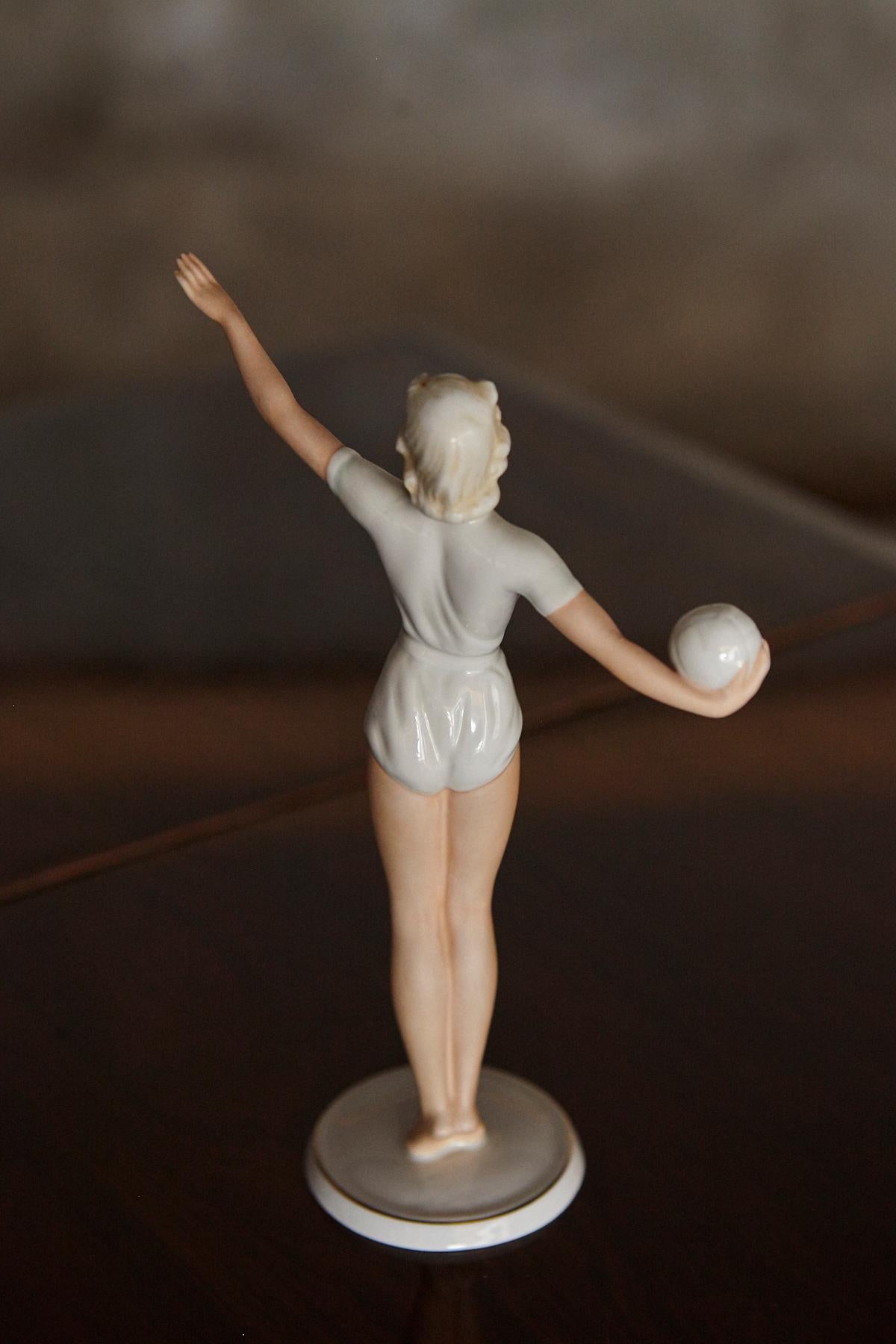Schaubach Kunst Porcelain Figurine of a Volleyball Player, 1936 Olympics For Sale 2