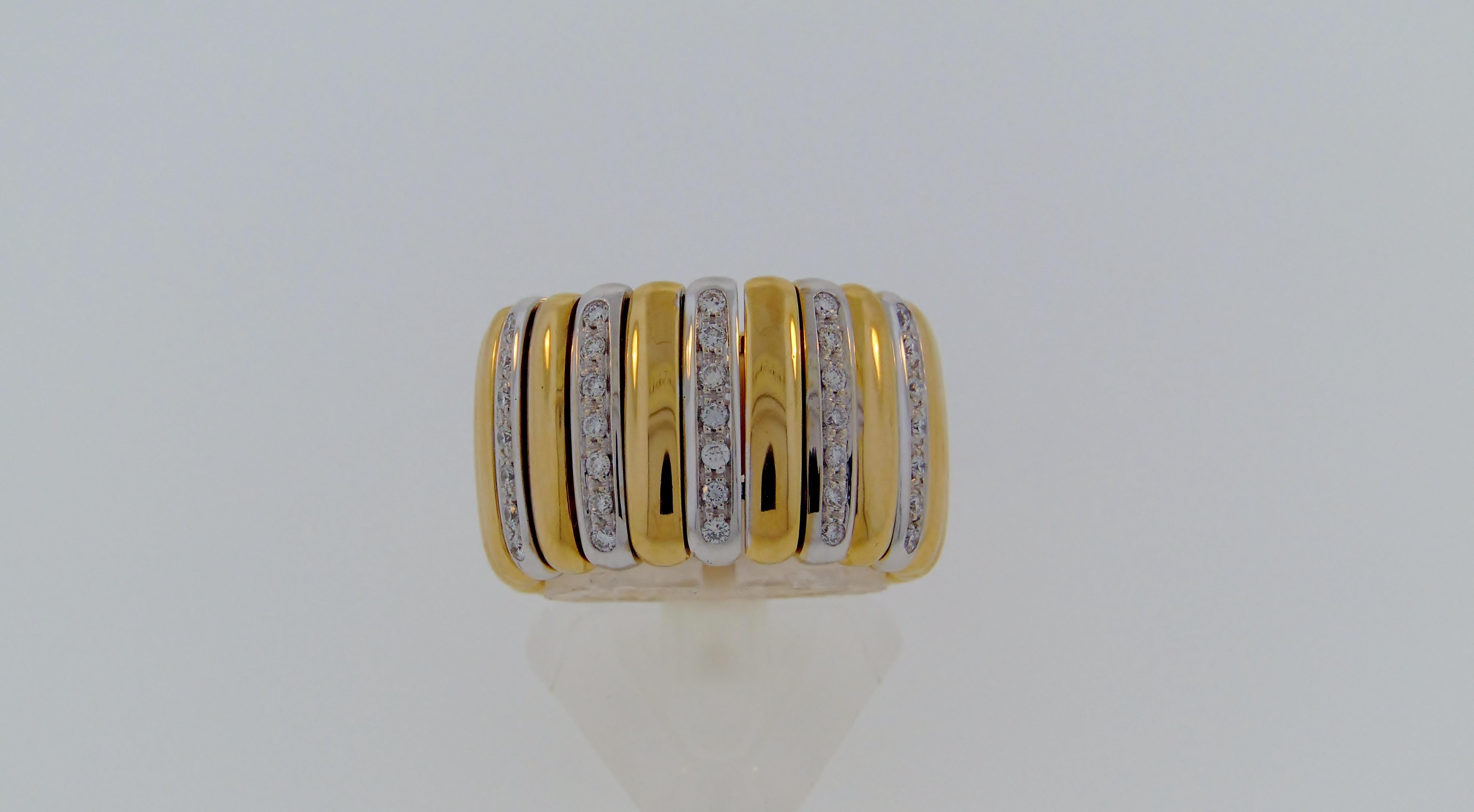 Scheffel, Schmuck 18 Karat Gold with Diamonds Flexible Ribbed Ring In New Condition For Sale In Delray Beach, FL