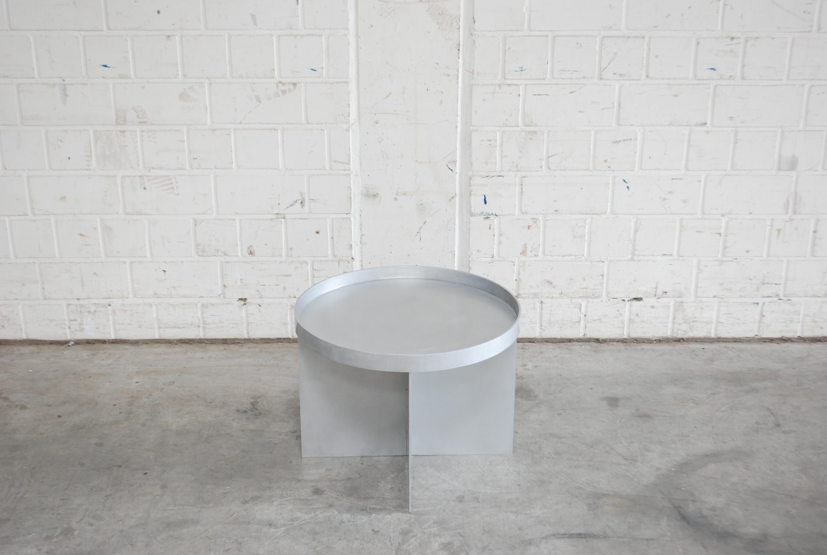 Schellmann Art Furniture Minimal Conceptual Aluminium Low Black Tray Round Table In Excellent Condition In Munich, Bavaria