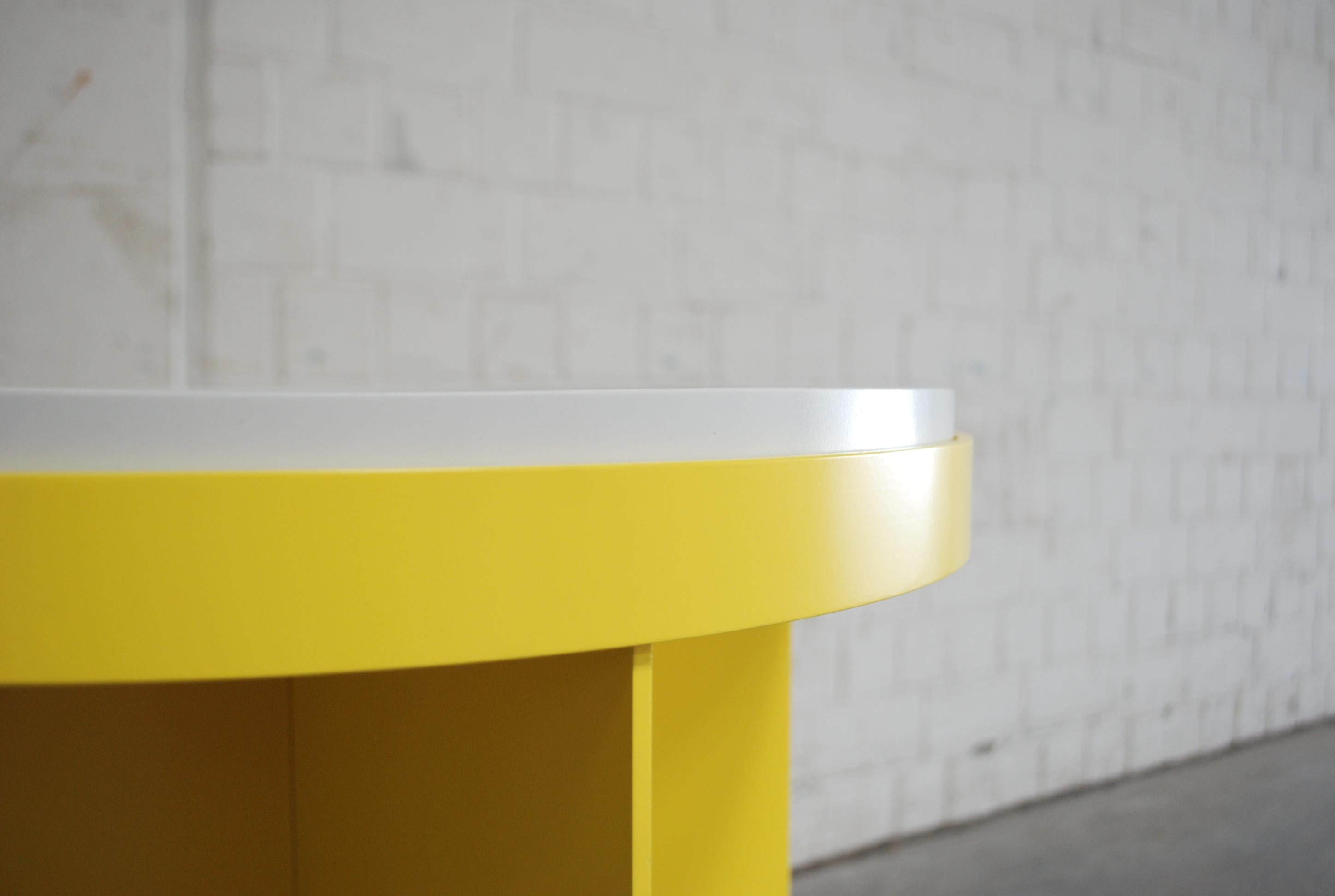 Schellmann Art Furniture Minimal Conceptual Aluminium Yellow Tray Round Table In Excellent Condition In Munich, Bavaria