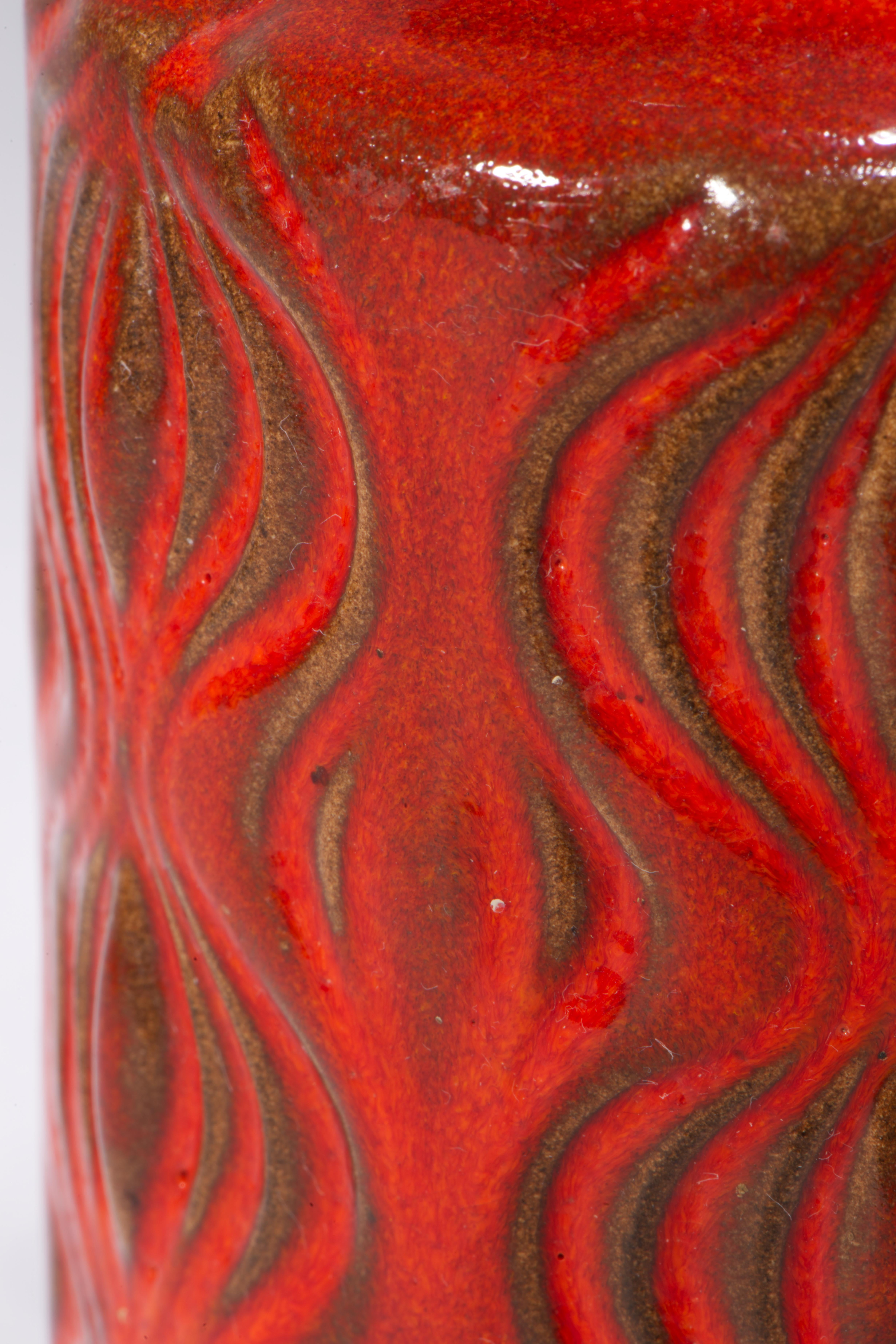 Scheurich Amsterdam 2 Jarrones Esmalte de Lava West German Pottery 1970s en Bueno estado para la venta en Clifton Springs, NY