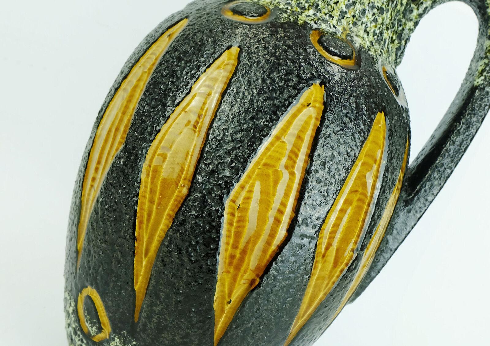 Vaso brocca Scheurich Modello 279-38 Decorazione astratta in bianco e nero con lava grassa 1960s in vendita 1