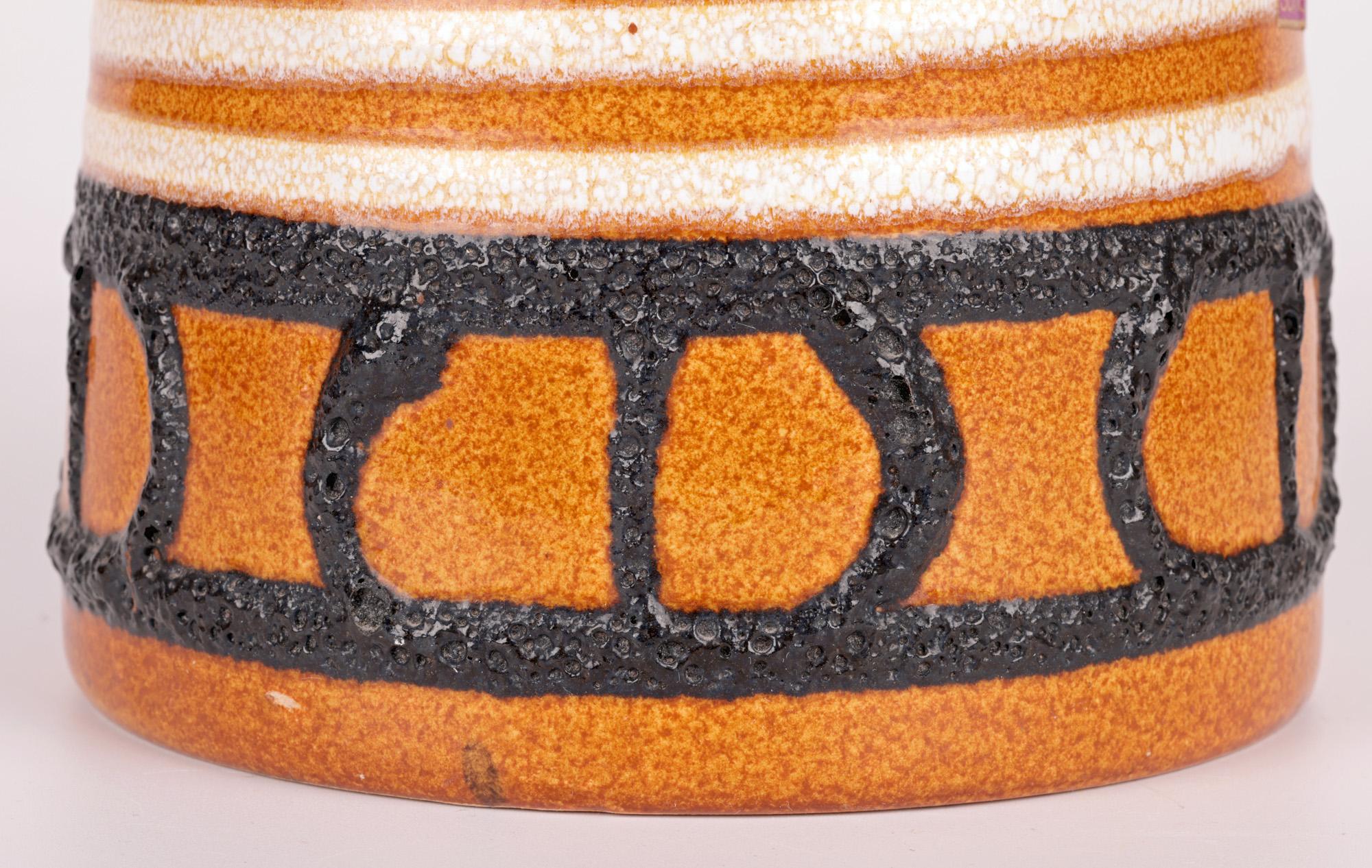 Allemand Scheurich Keramik Vase en poterie d'art allemande du milieu du siècle émaillée à la lave  en vente